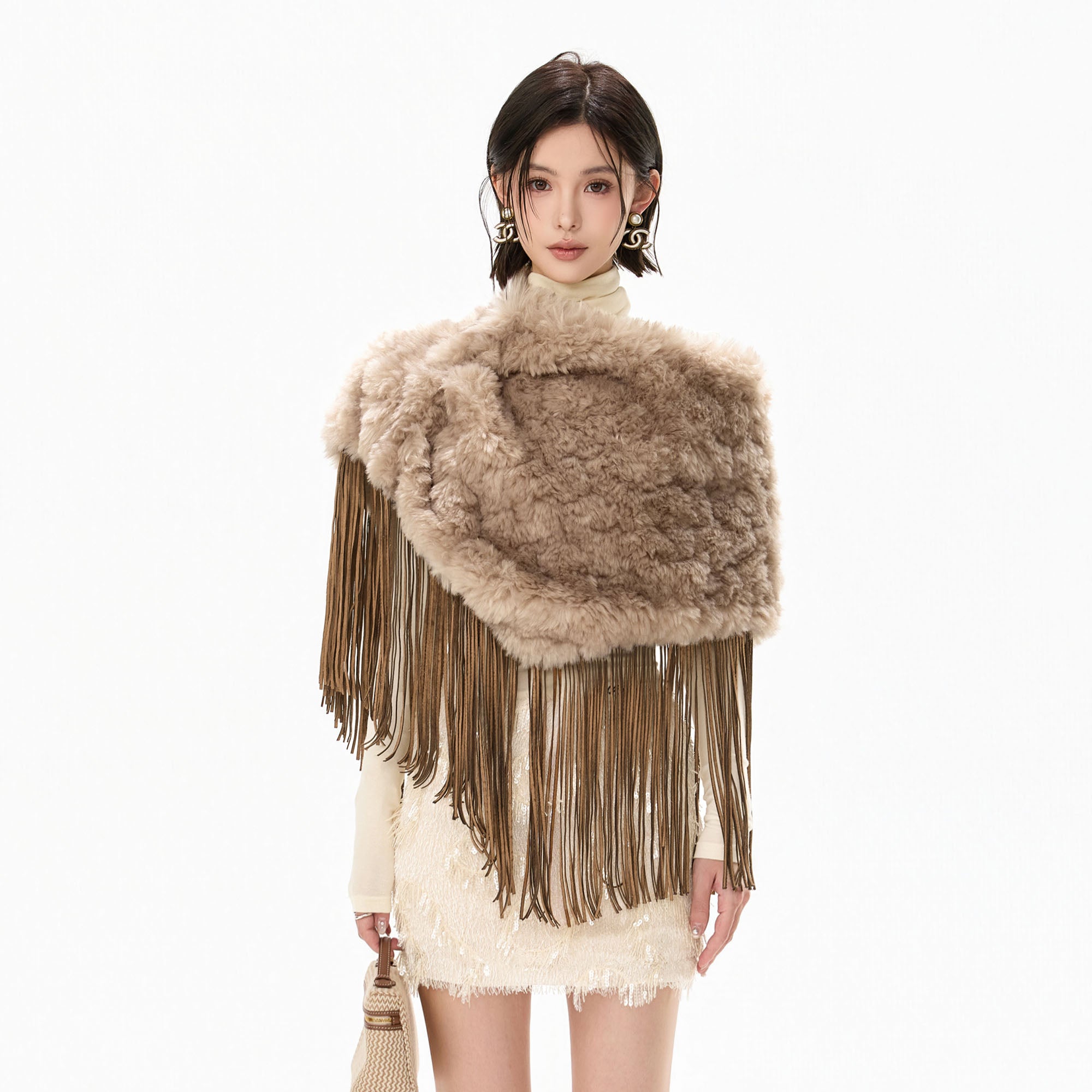 CYGNENOYR Faux Fur Fringe Capelet