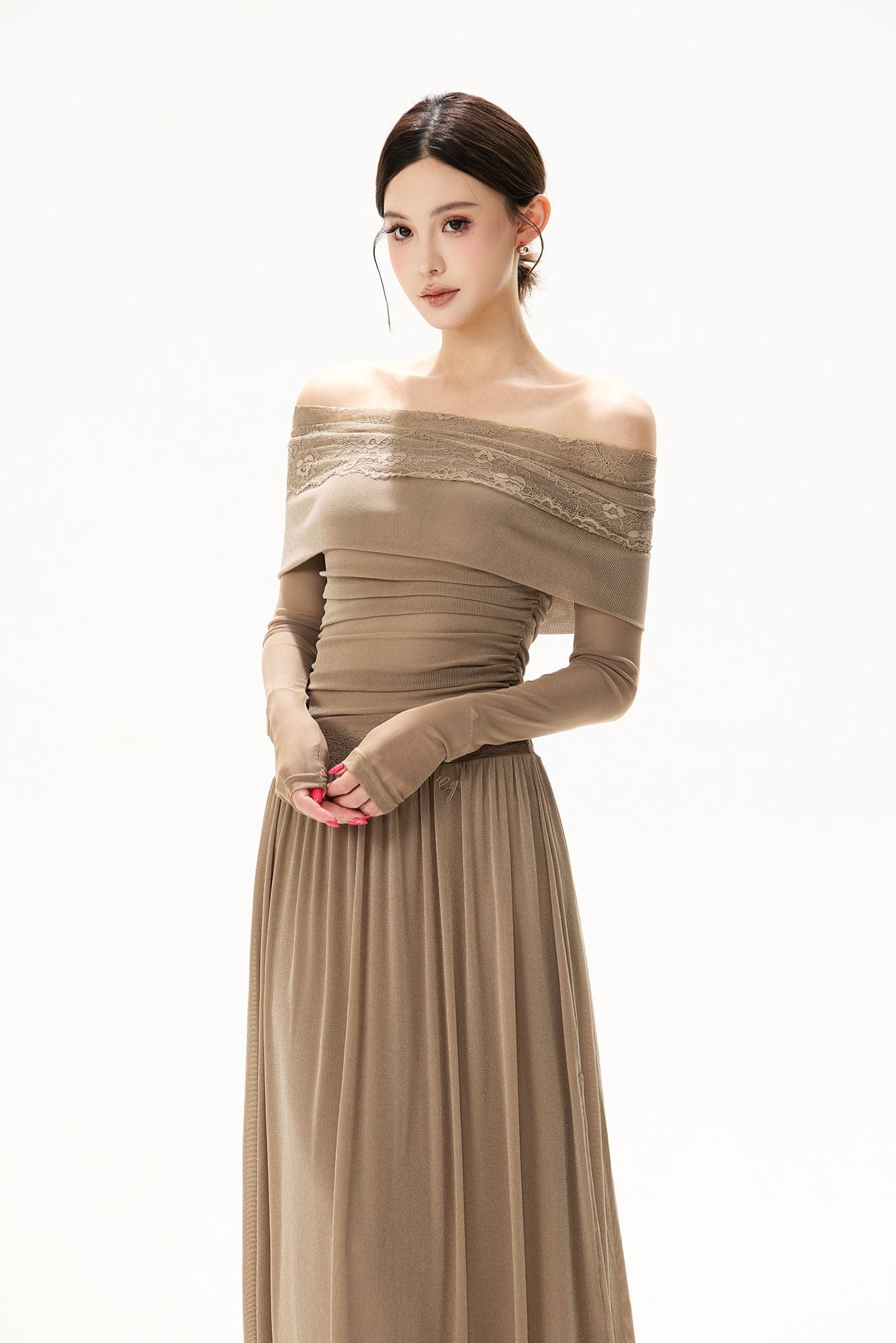 CYNR Off-Shoulder Lace-Trim Ruched Maxi Dress