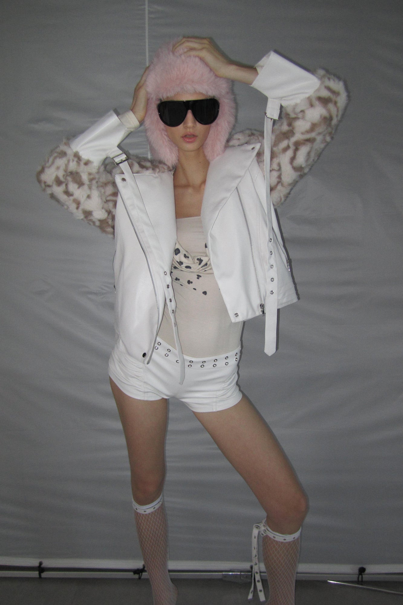 NEVER OFFEND L ANGEL Grommet-Waist Ruched Hot Shorts