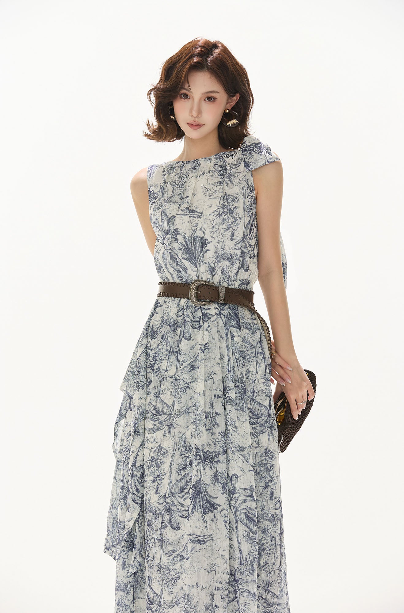 CYNR Ribbon-Shoulder Floral Full-Print Maxi Dress