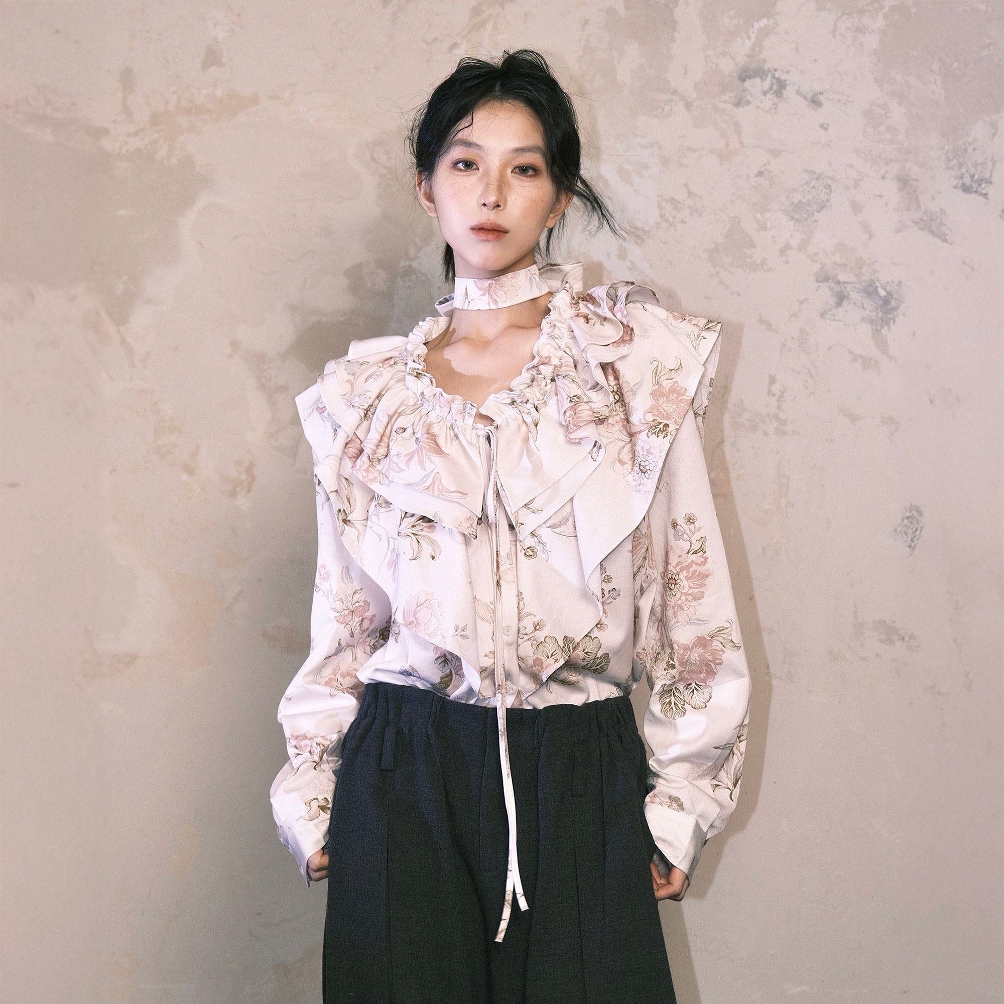 WHYNOTDANCE Floral Full-Print Ruffled Tencel Blouse