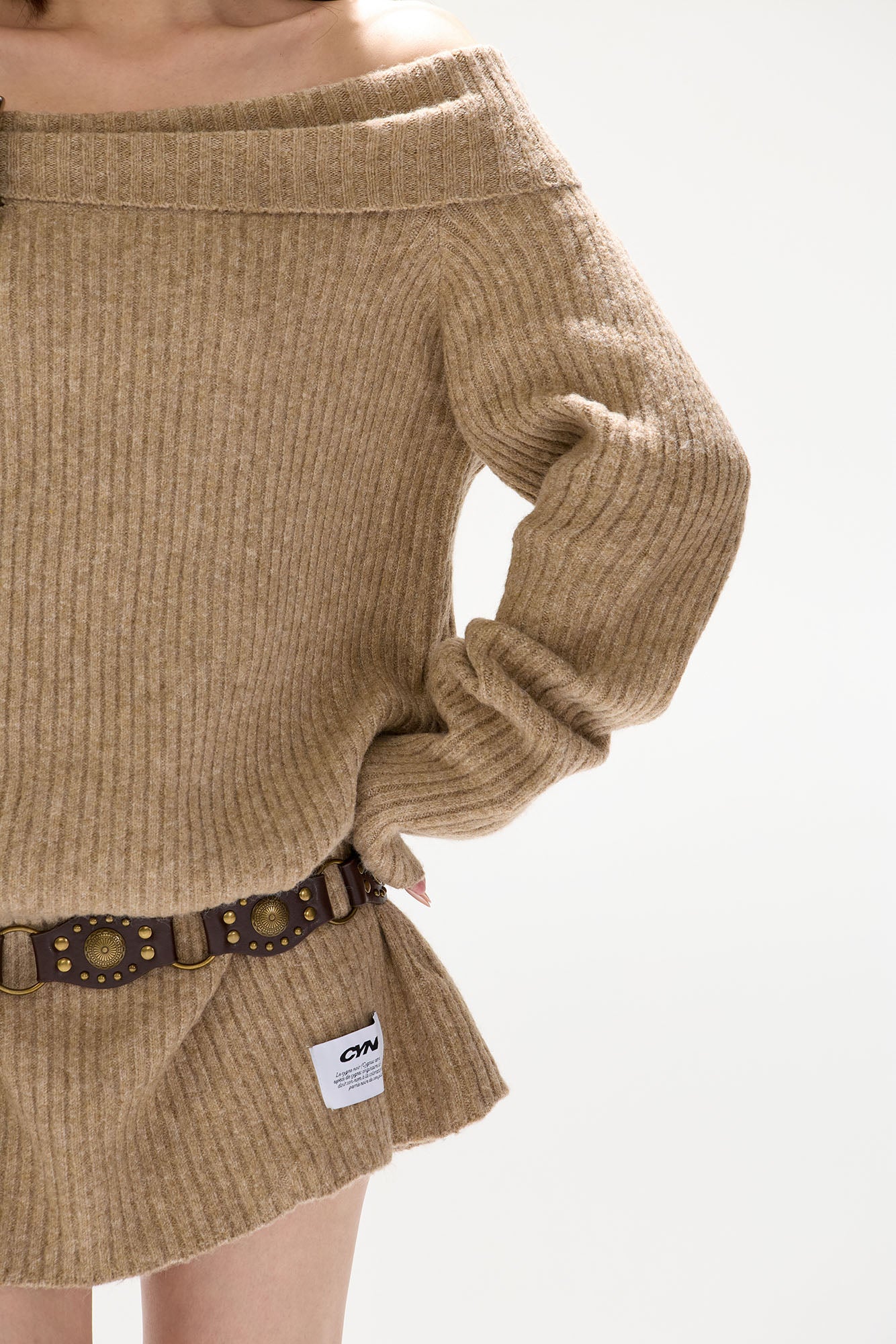 CYGNENOYR Off-Shoulder Ribbed Knit Mini Dress