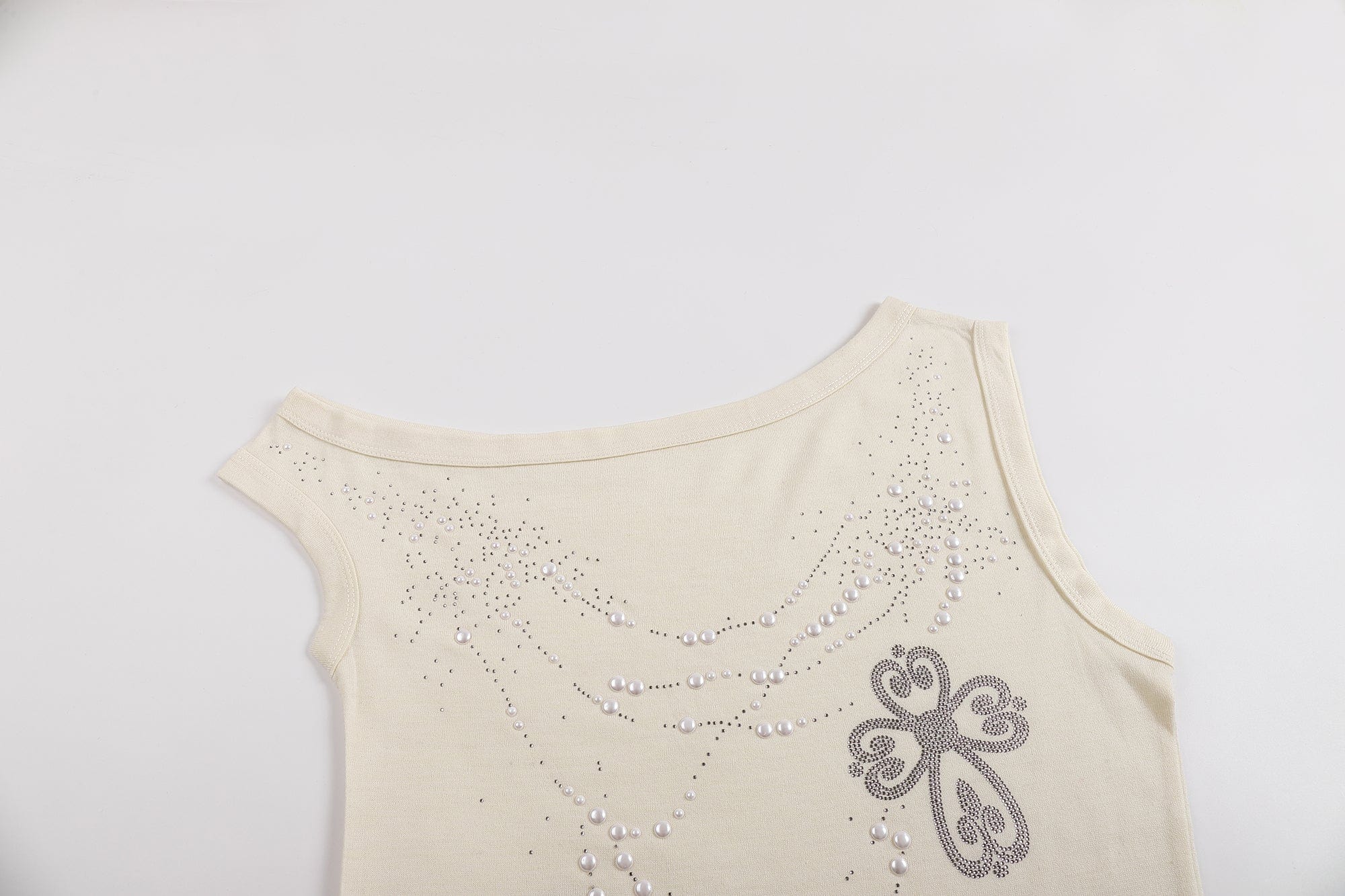 FAYCHUI Asymmetrical Pearl Studded Tank Top