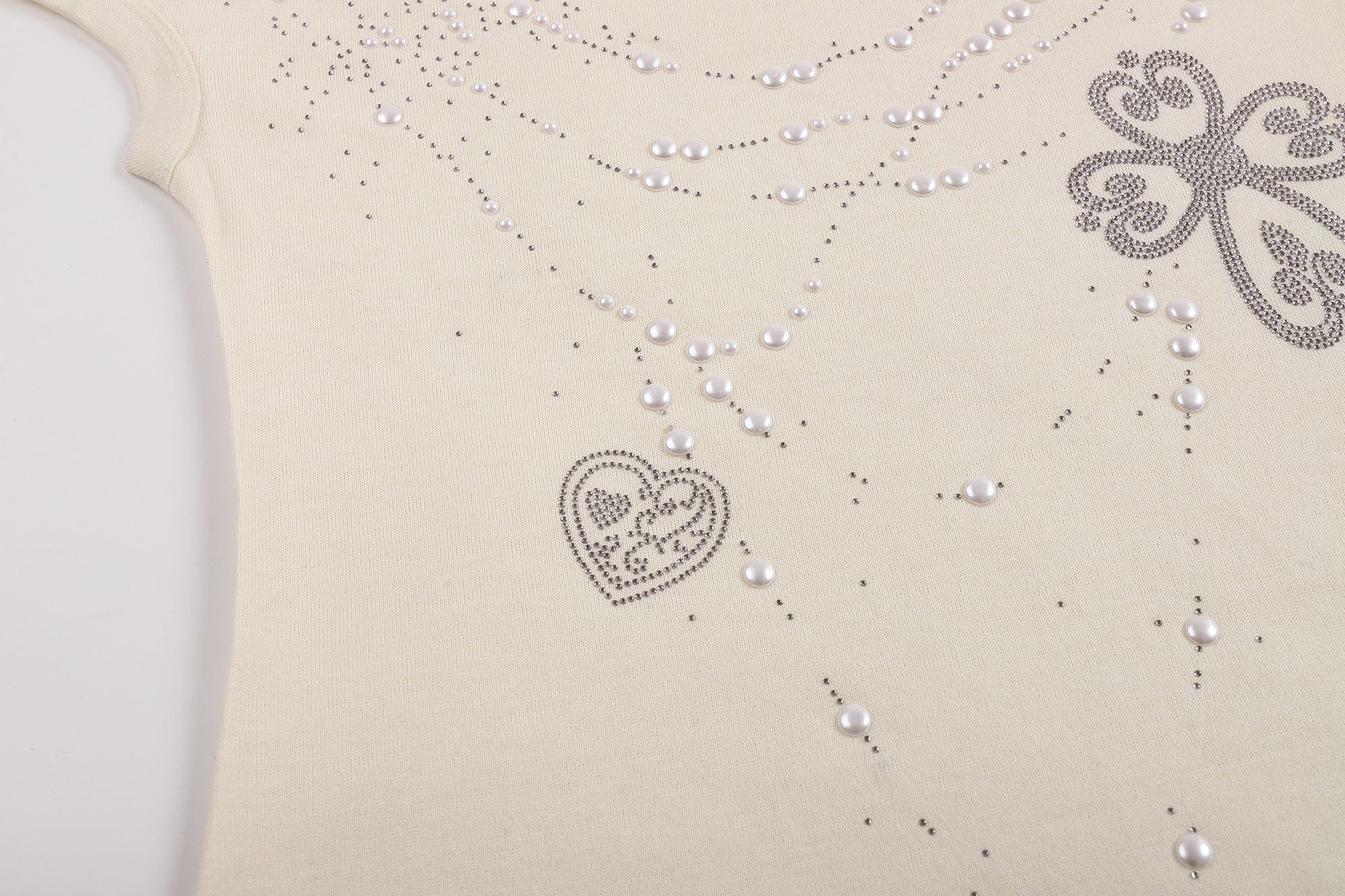 FAYCHUI Asymmetrical Pearl Studded Tank Top