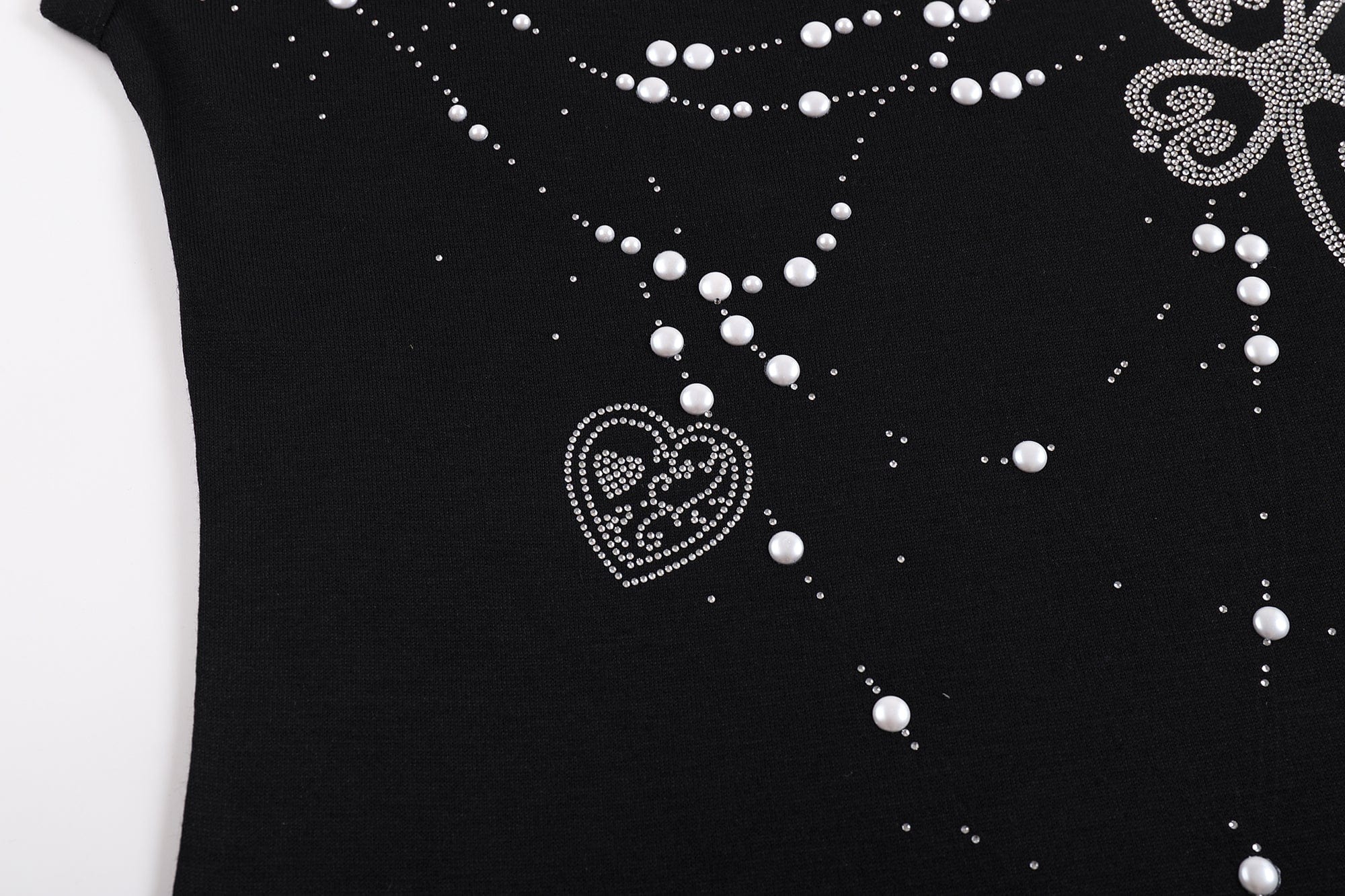 FAYCHUI Asymmetrical Pearl Studded Tank Top