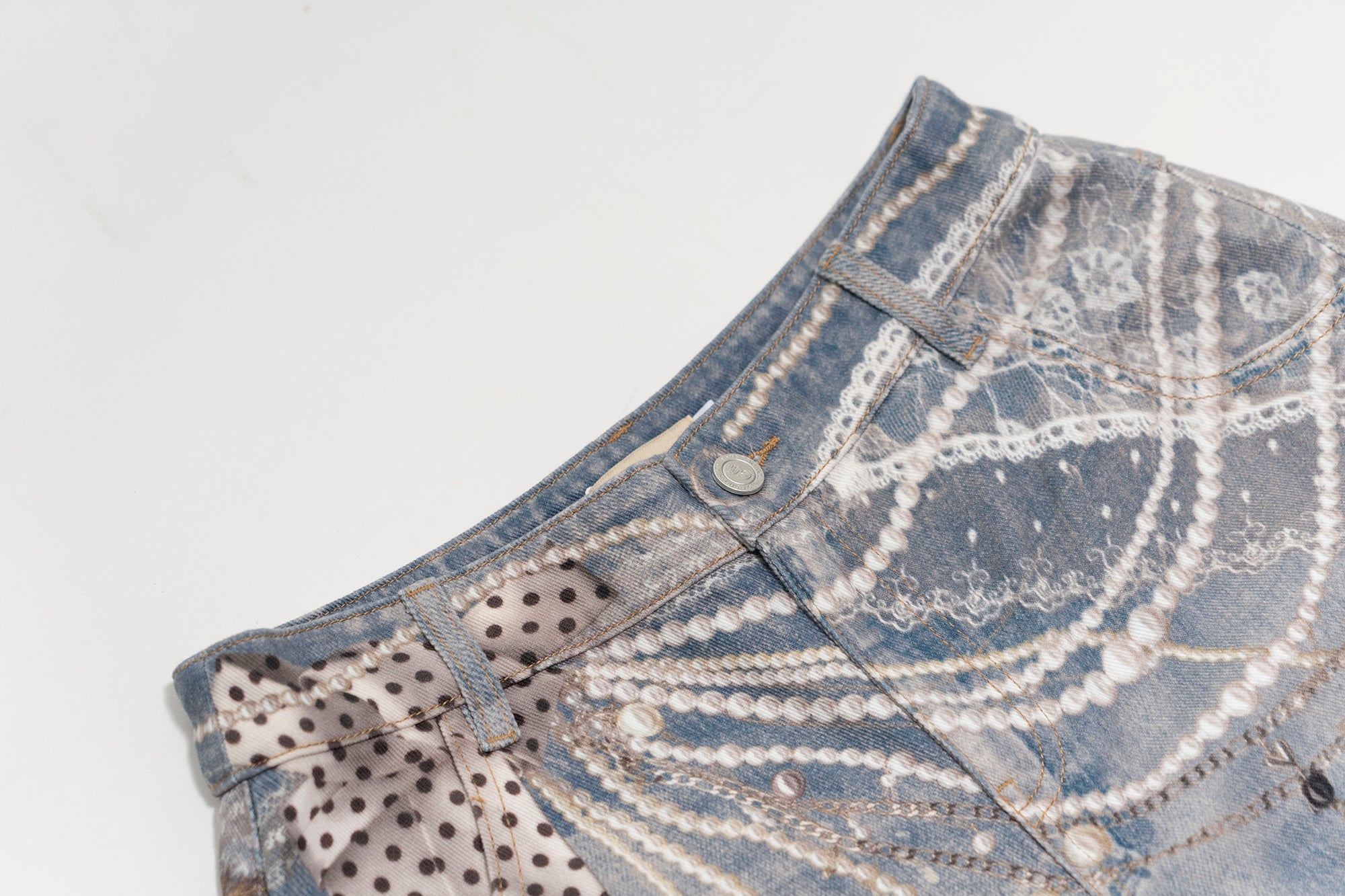 MOF Pearl Chain Graphic Washed Curved Jeans