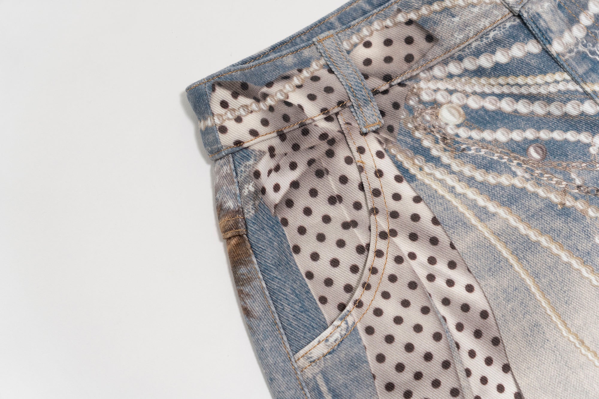 MOF Pearl Chain Graphic Washed Curved Jeans