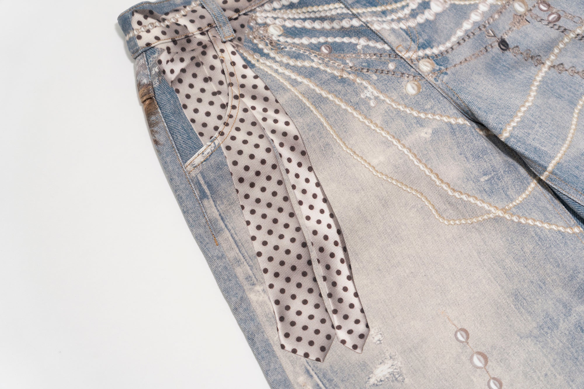 MOF Pearl Chain Graphic Washed Curved Jeans