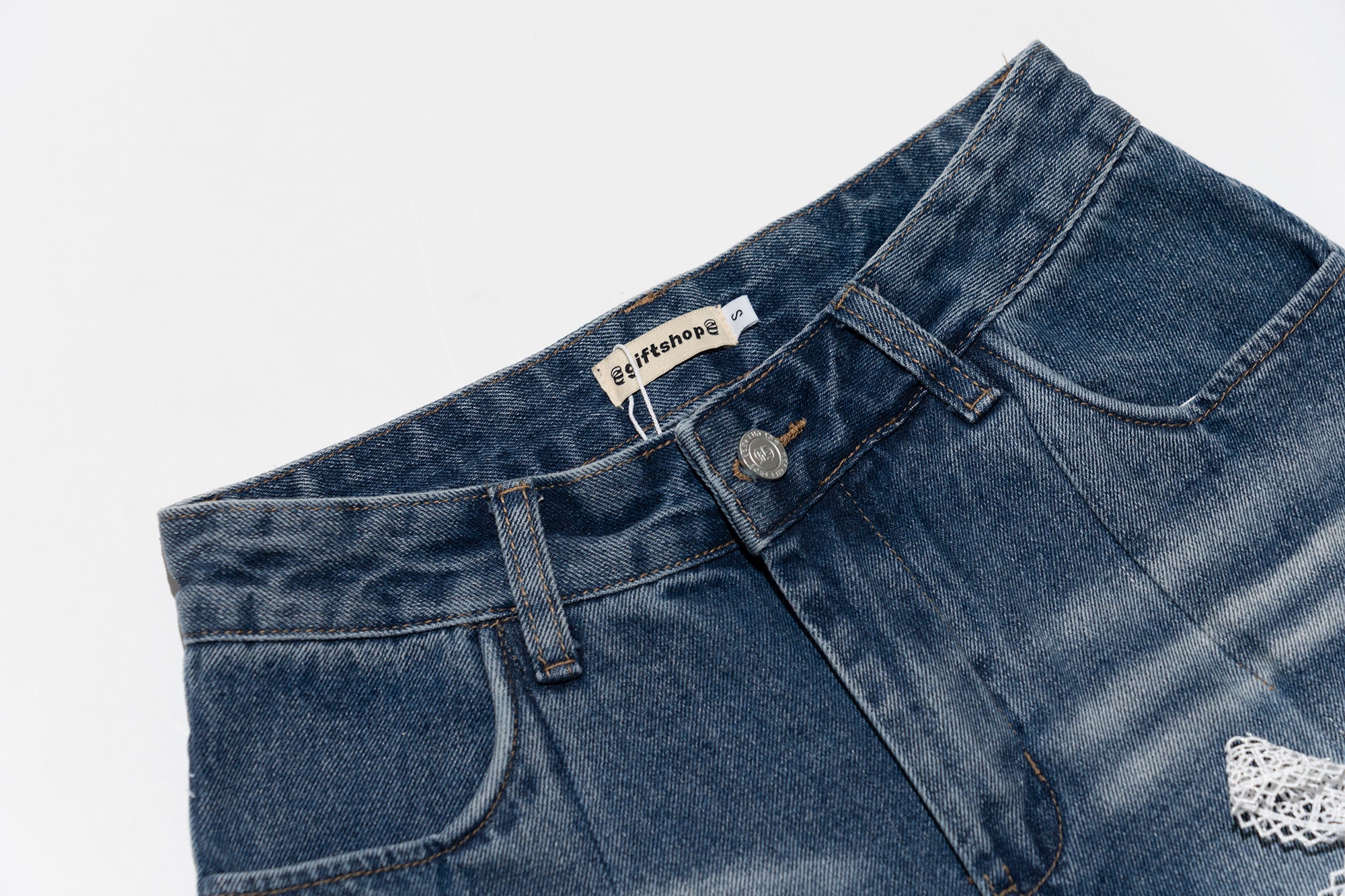 MOF Lace Bow Wide-Leg Cropped Jeans