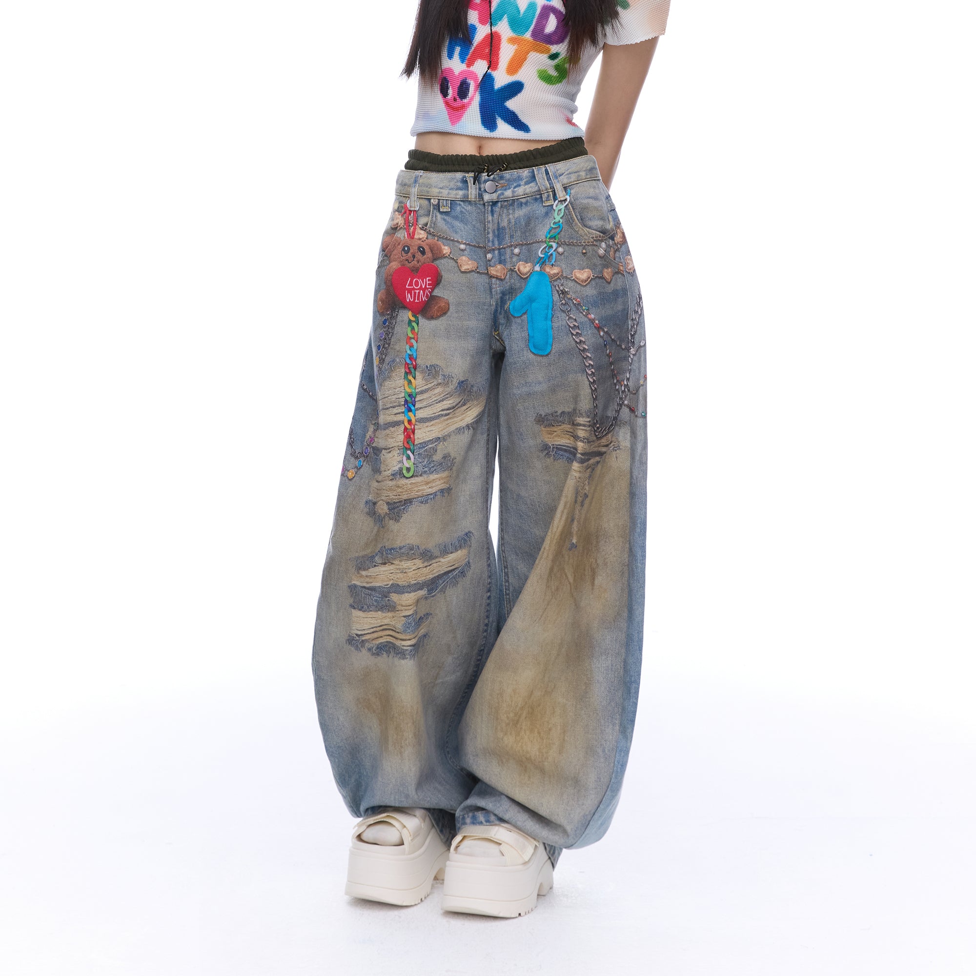 MOF Teddy Chain Graphic Distressed Curved Jeans