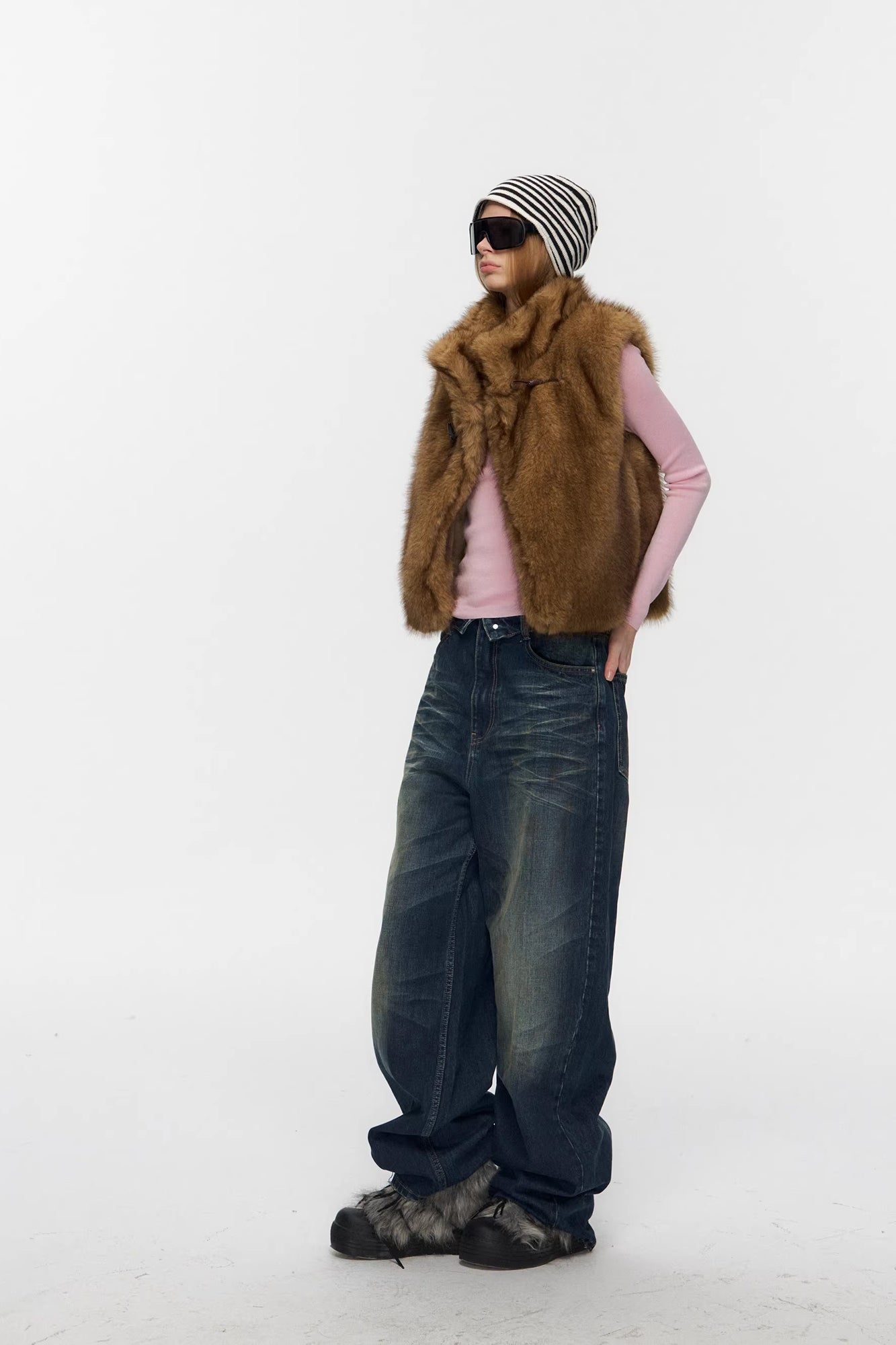 10AMSOTIIIIIIRED Asymmetrical Front Toggle Faux Fur Vest