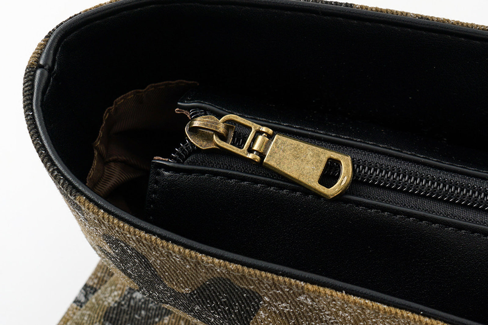 OINIMI Aged Camo Tote Shoulder Bag