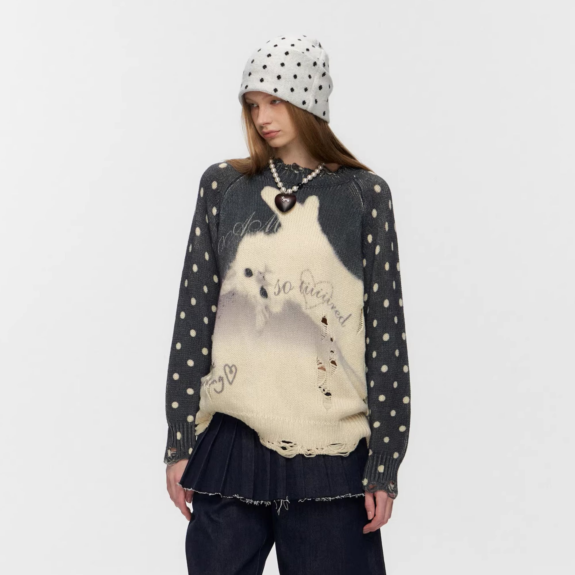 10AMSOTIIIIIIRED Distressed Polka Dot Cat Graphic Sweater