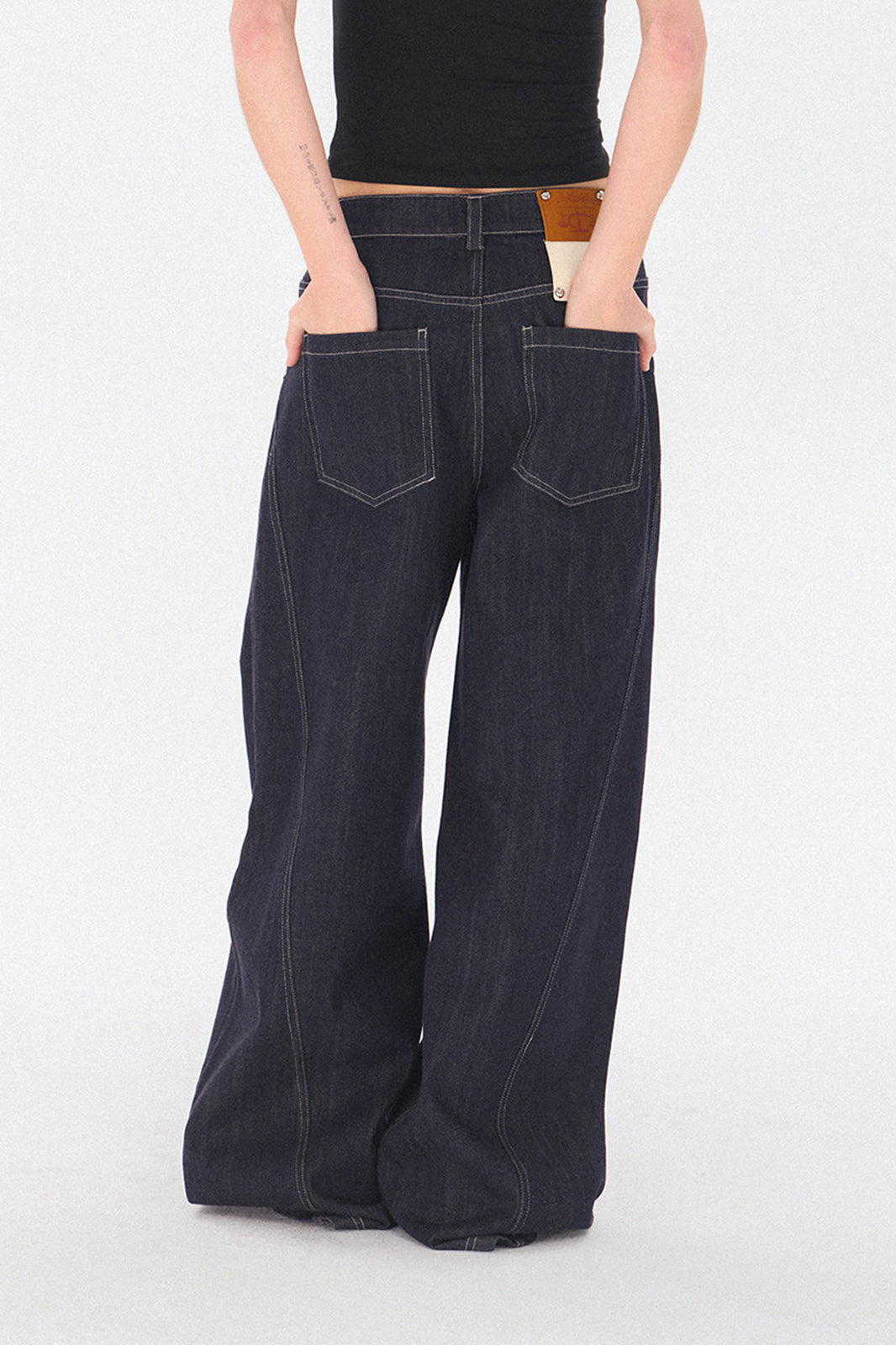 COSTUSTOOT Button-Fly Pleated Wide-Leg Jeans