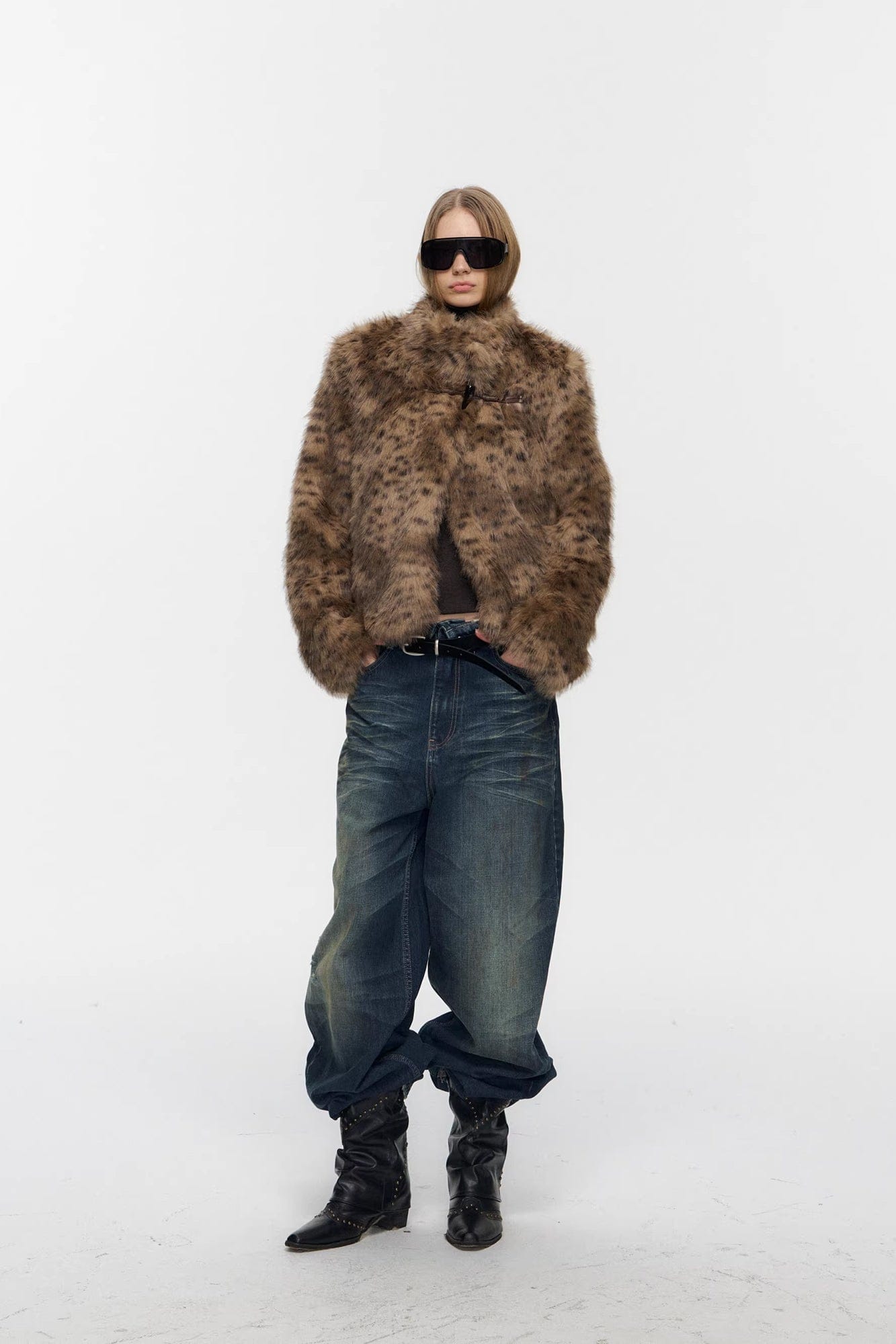 10AMSOTIIIIIIRED Asymmetrical Front Toggle Faux Fur Jacket