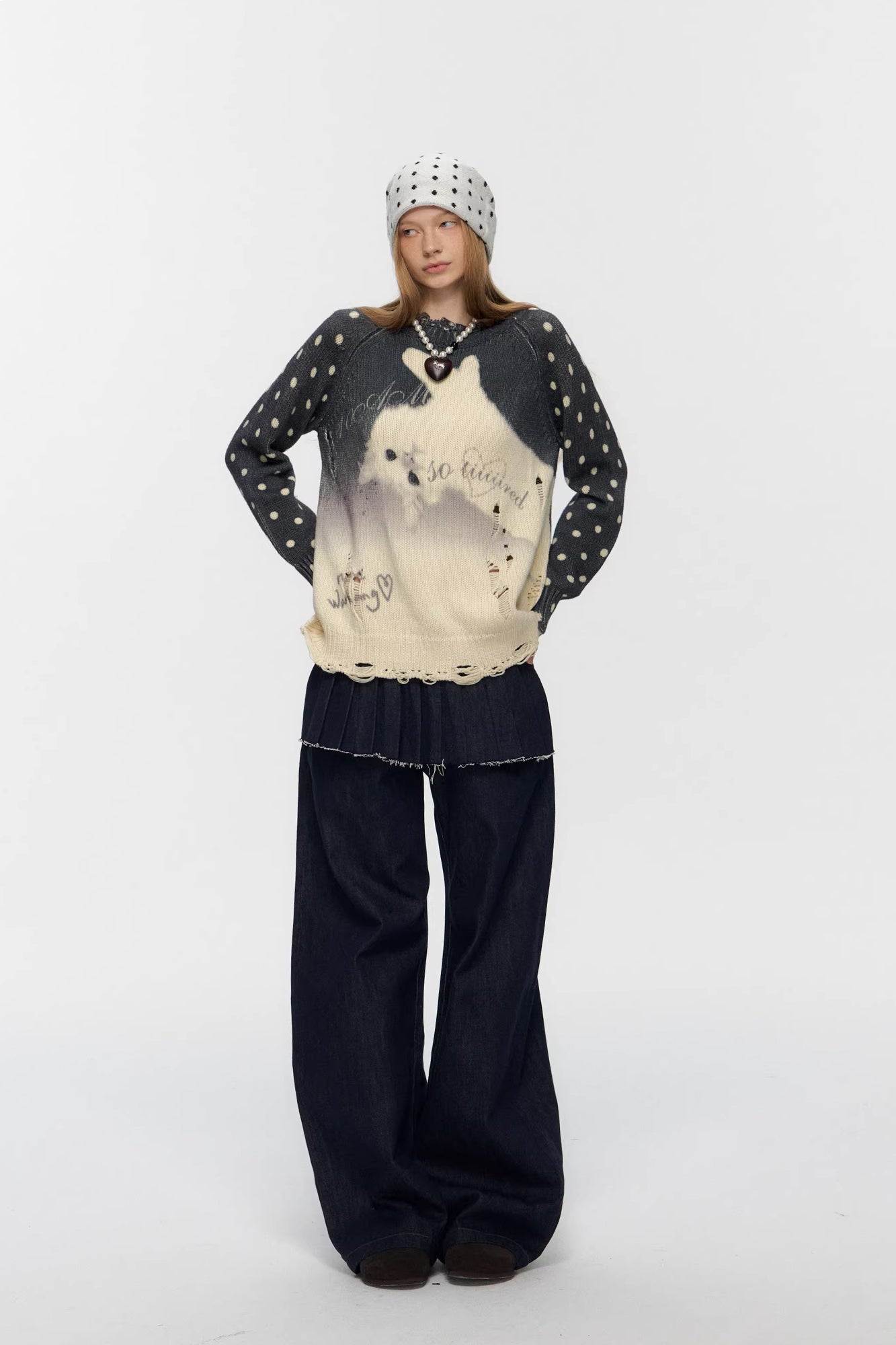 10AMSOTIIIIIIRED Distressed Polka Dot Cat Graphic Sweater