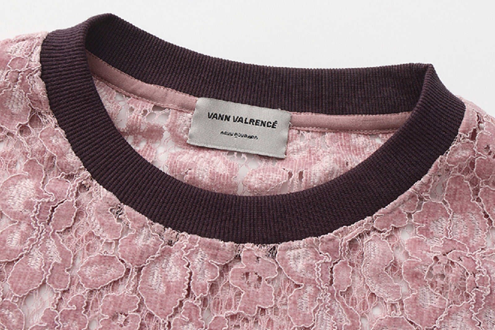 VANN VALRENCE Openwork Lace Contrast Crewneck Top