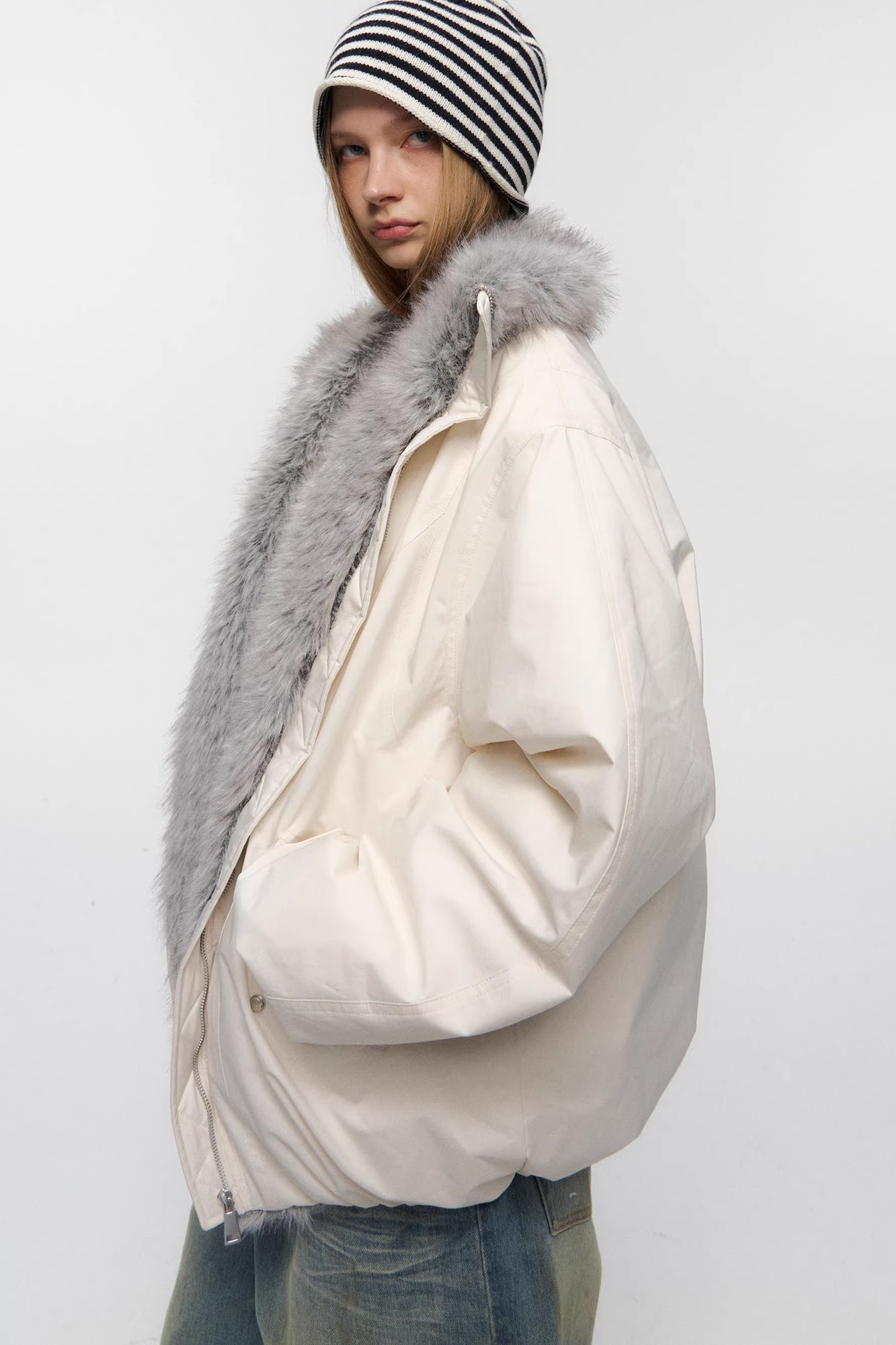10AMSOTIIIIIIRED Water-Repellent Duck Down Puffer Jacket