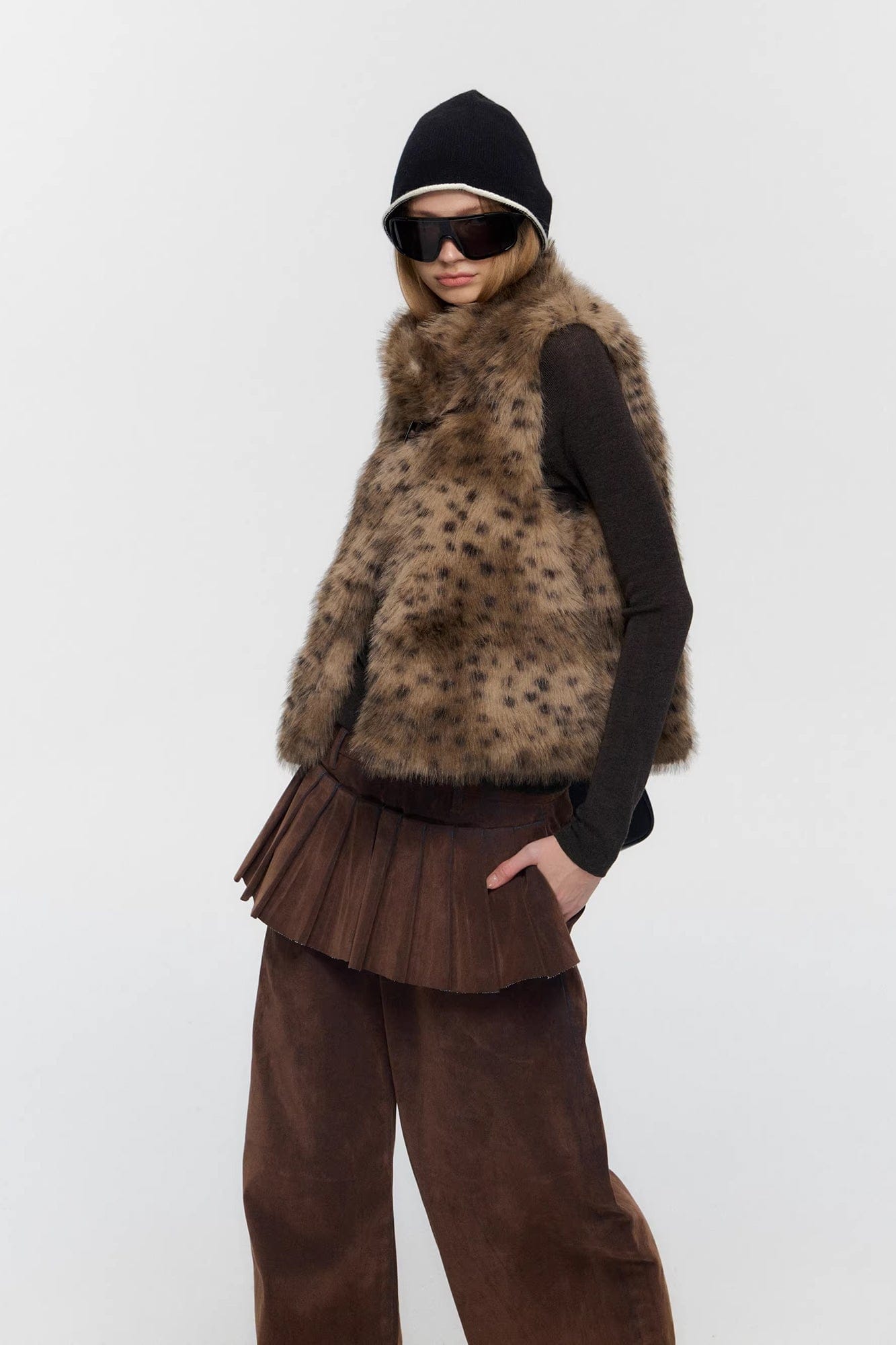 10AMSOTIIIIIIRED Asymmetrical Front Toggle Faux Fur Vest
