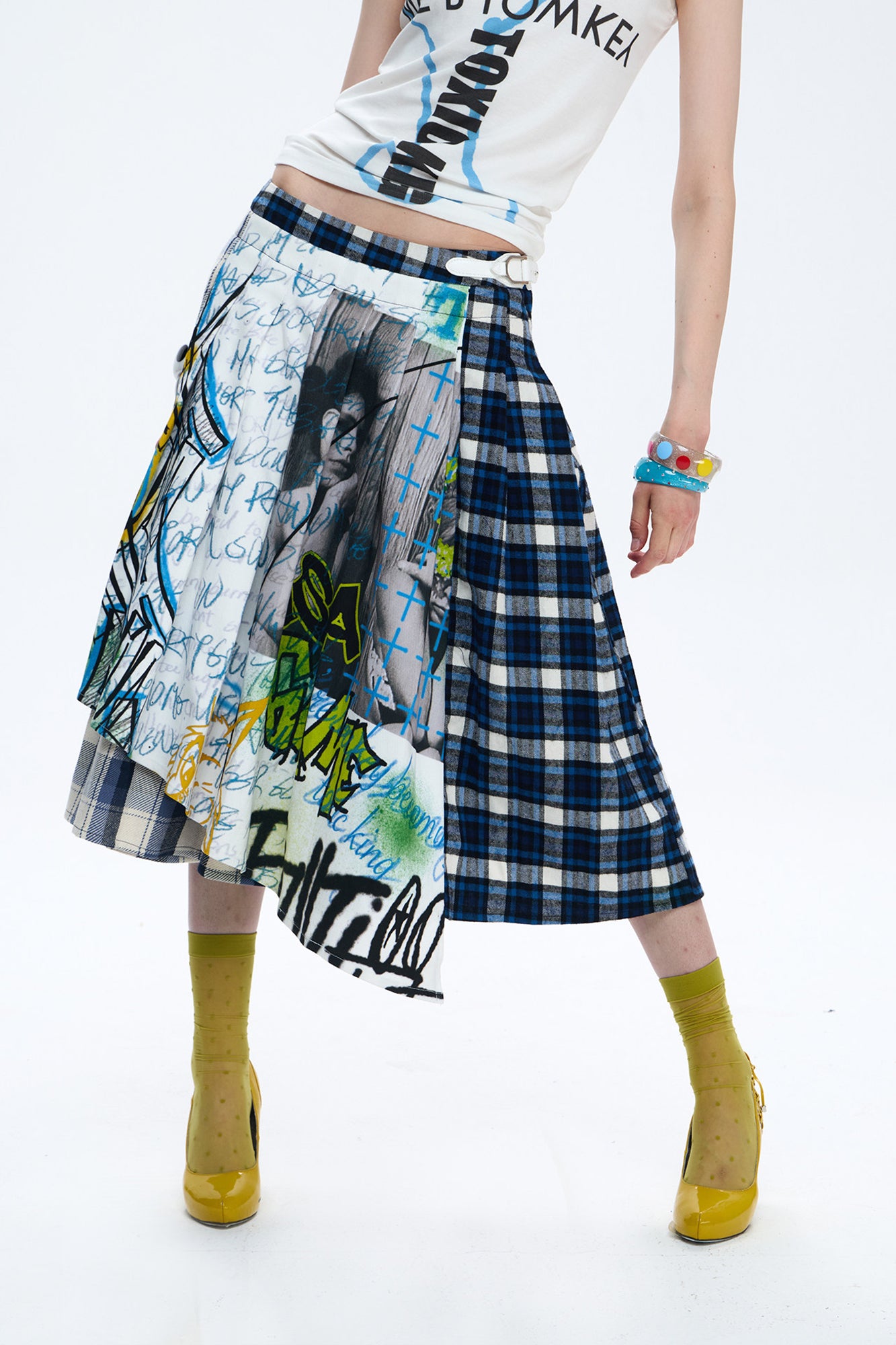FULLTIDE Asymmetric Plaid Spliced Graffiti Skirt