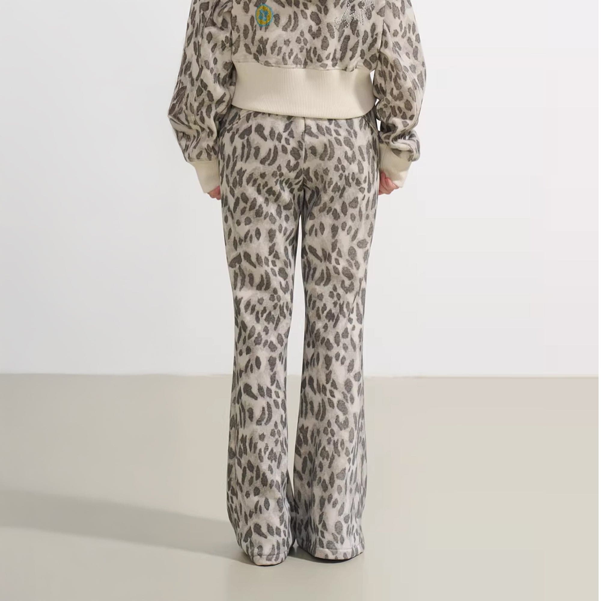 SOFITTE Full-Print Leopard Diamond Flared Sweatpants