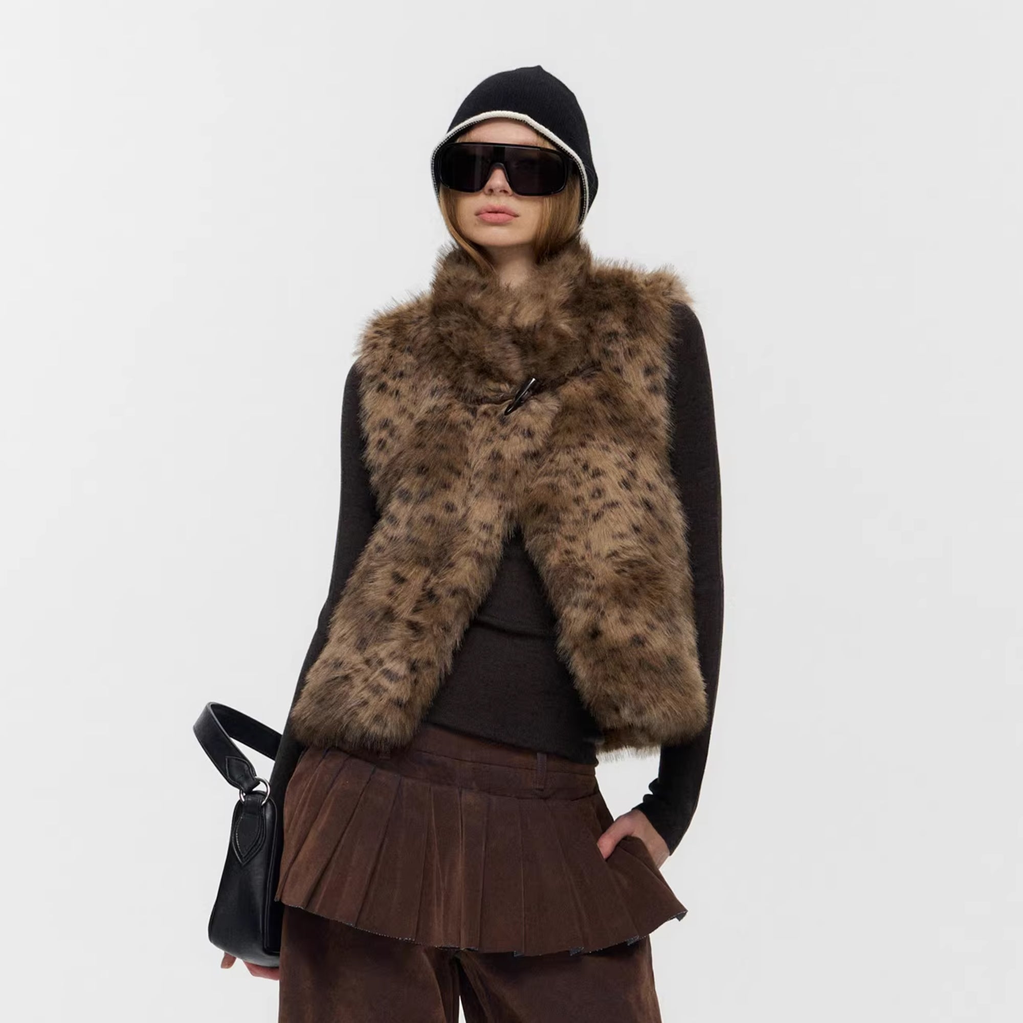 10AMSOTIIIIIIRED Asymmetrical Front Toggle Faux Fur Vest