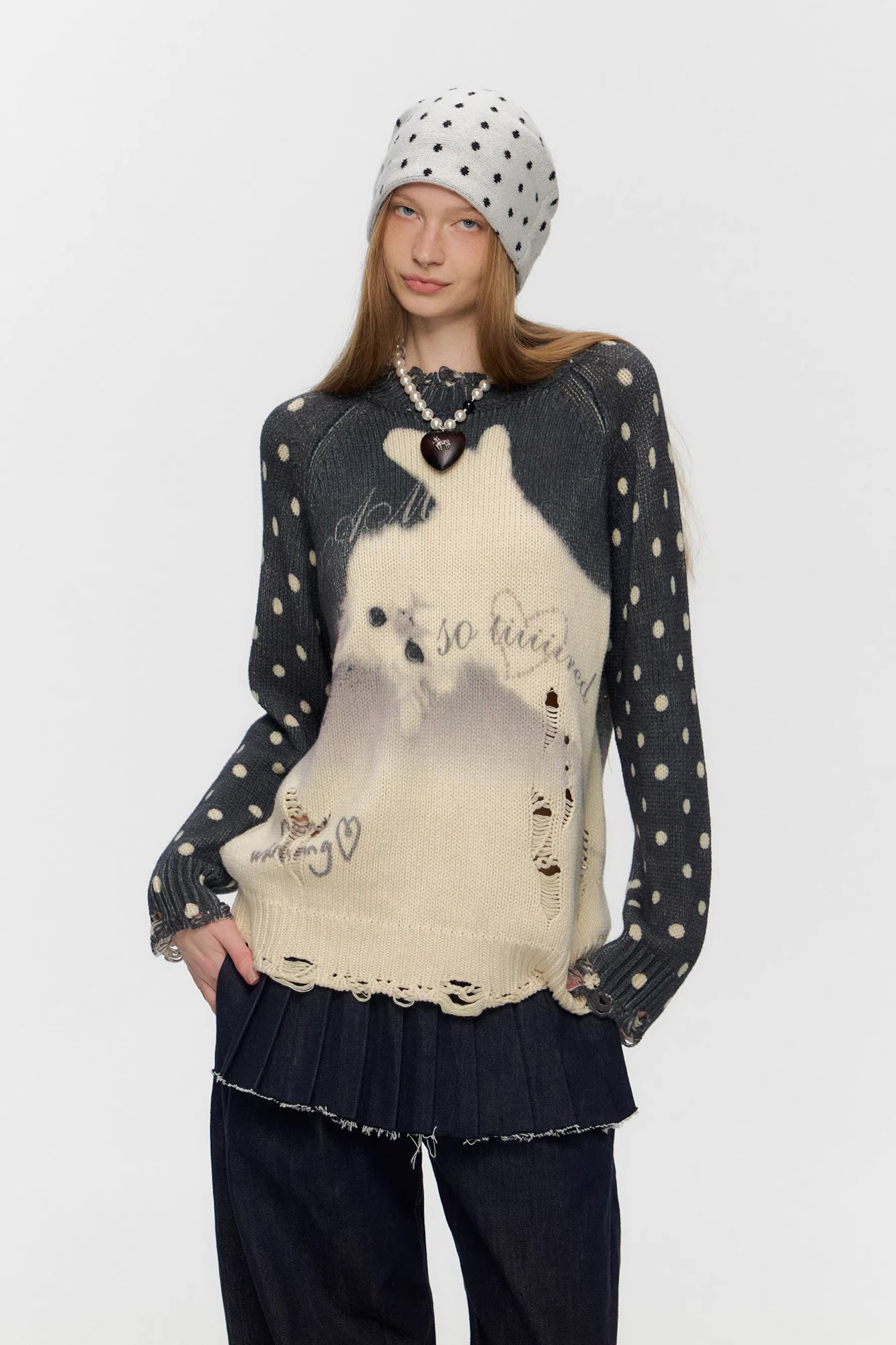 10AMSOTIIIIIIRED Distressed Polka Dot Cat Graphic Sweater