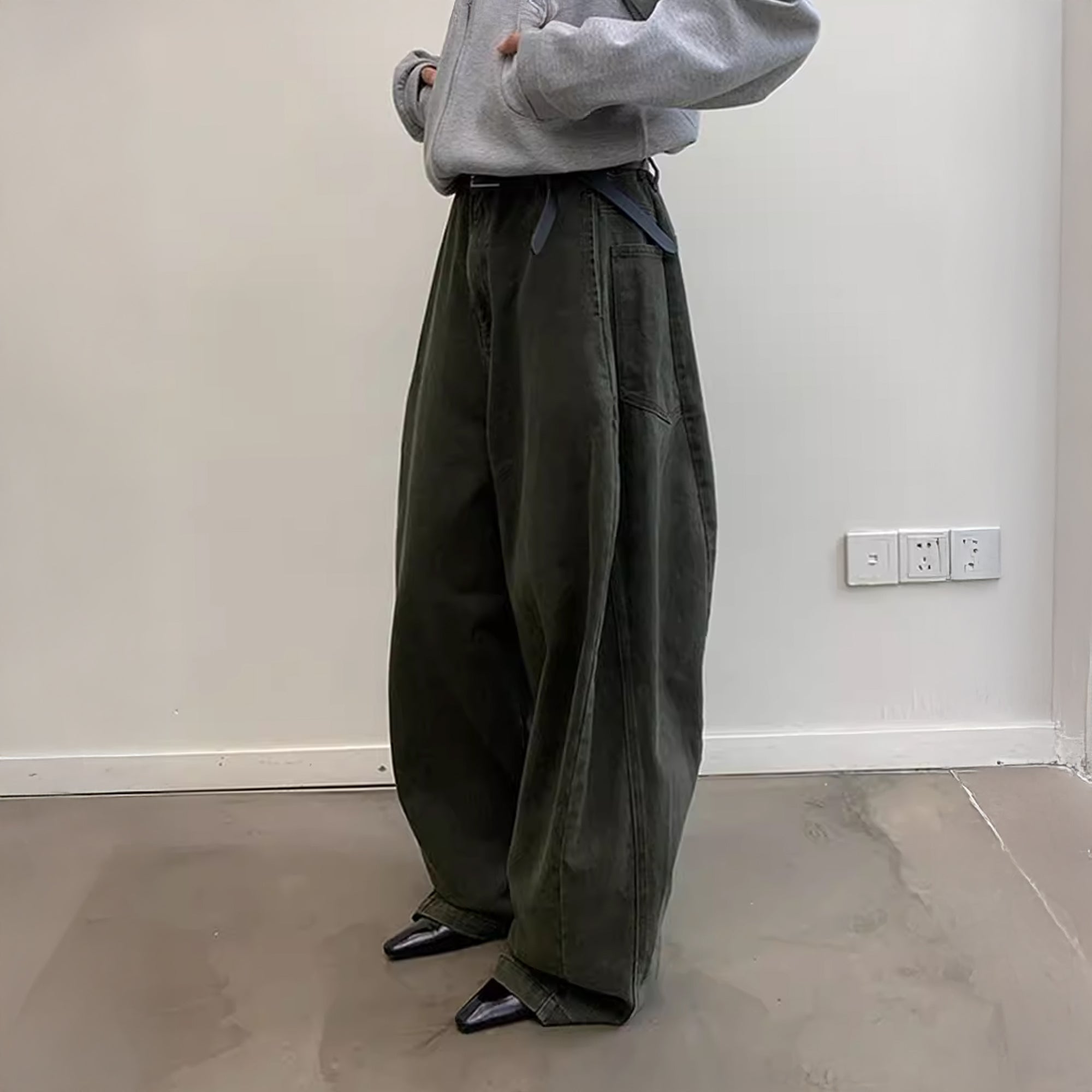 NEVERSEEZ Dual-Seam Side-Pocket Barrel-Leg Utility Pants