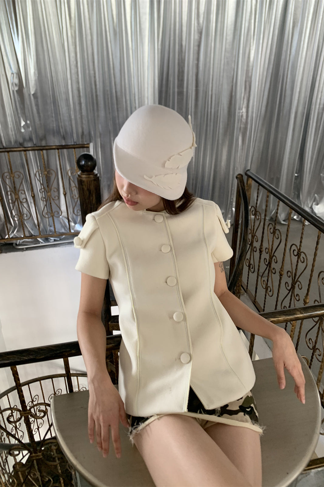 9266 STUDIO Retro Feather Embellished Cap