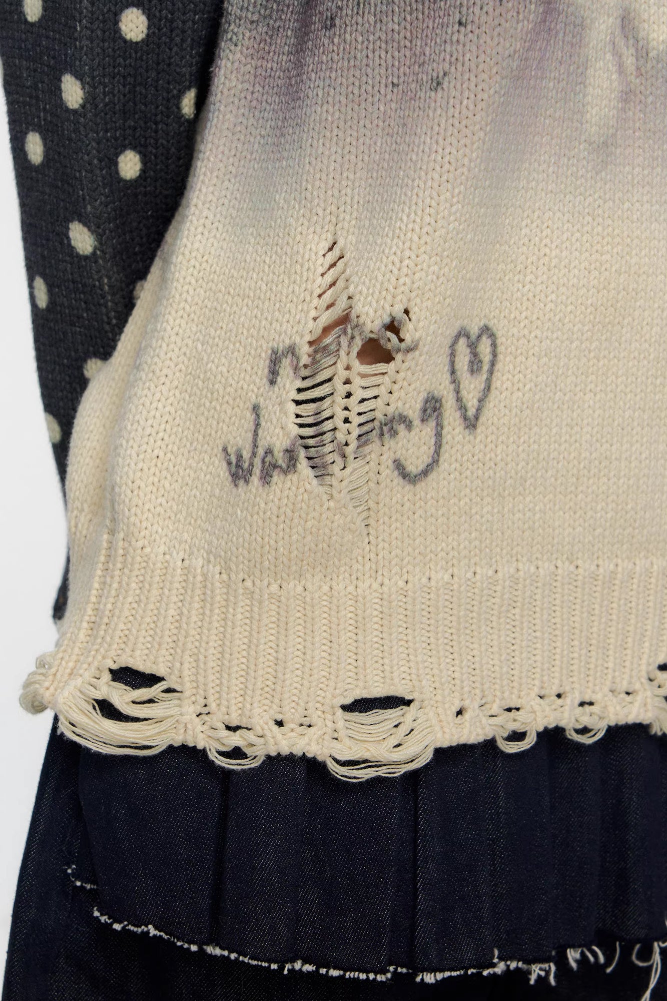 10AMSOTIIIIIIRED Distressed Polka Dot Cat Graphic Sweater