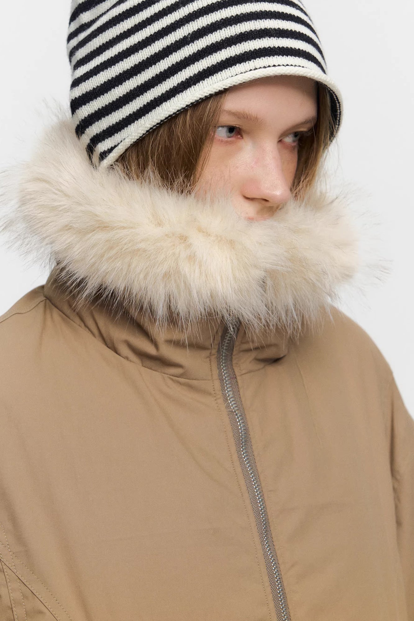 10AMSOTIIIIIIRED Water-Repellent Duck Down Puffer Jacket