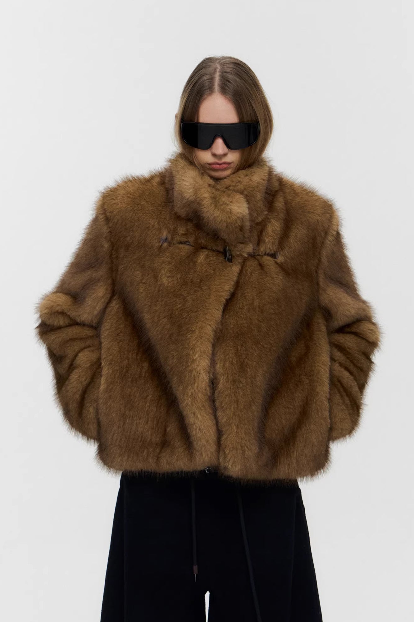 10AMSOTIIIIIIRED Asymmetrical Front Toggle Faux Fur Jacket