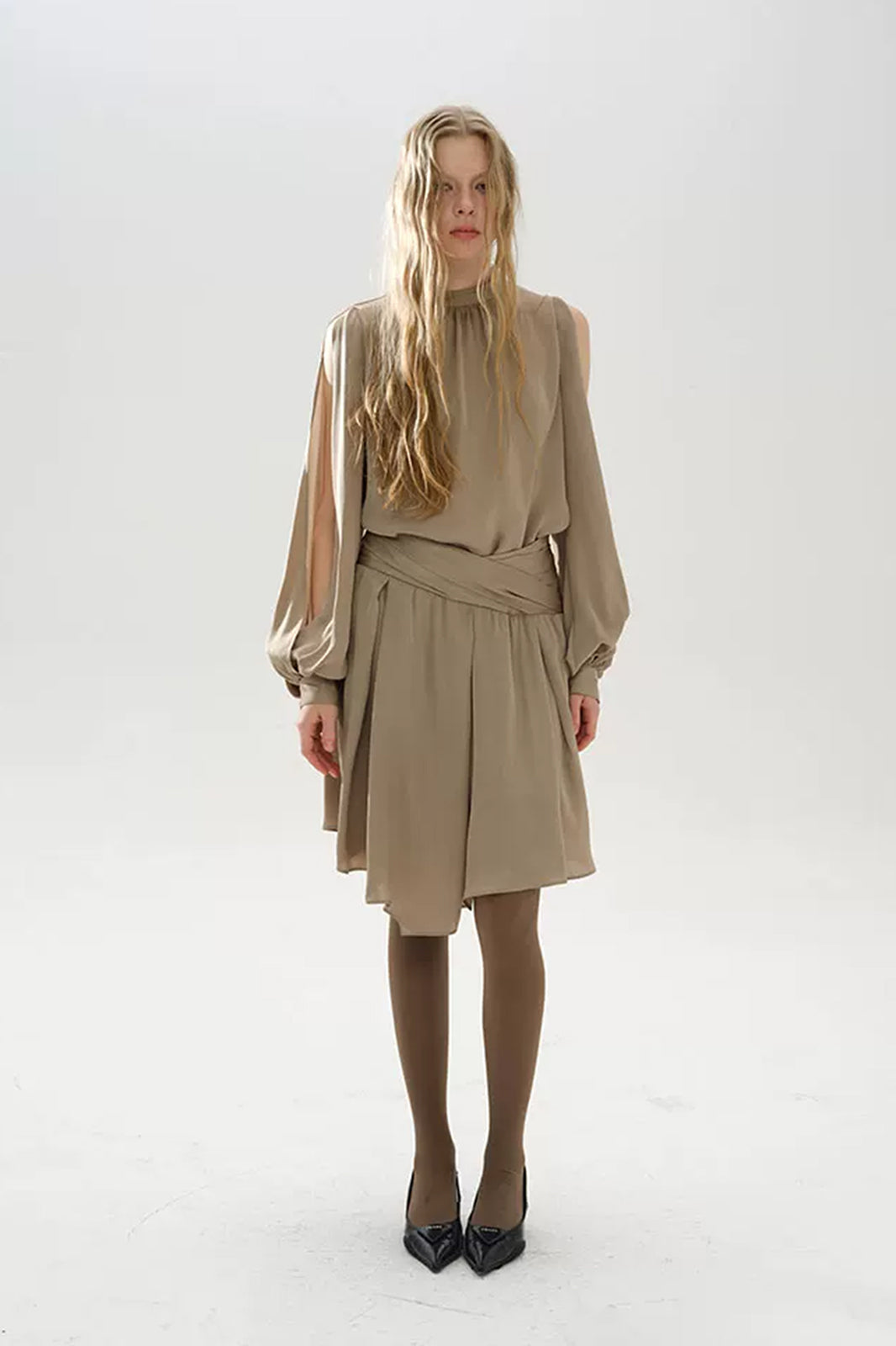 LAYERS Mock-Neck Split-Sleeve Blouse
