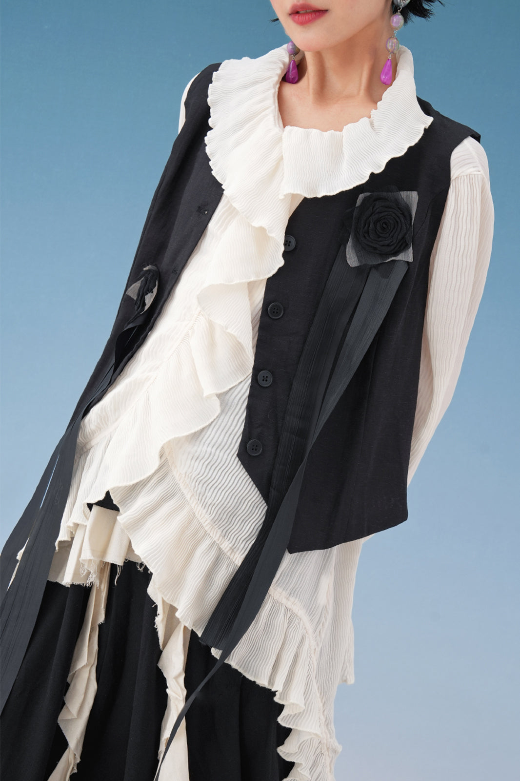 NOPMOB Rosette Fringe Irregular Linen Vest