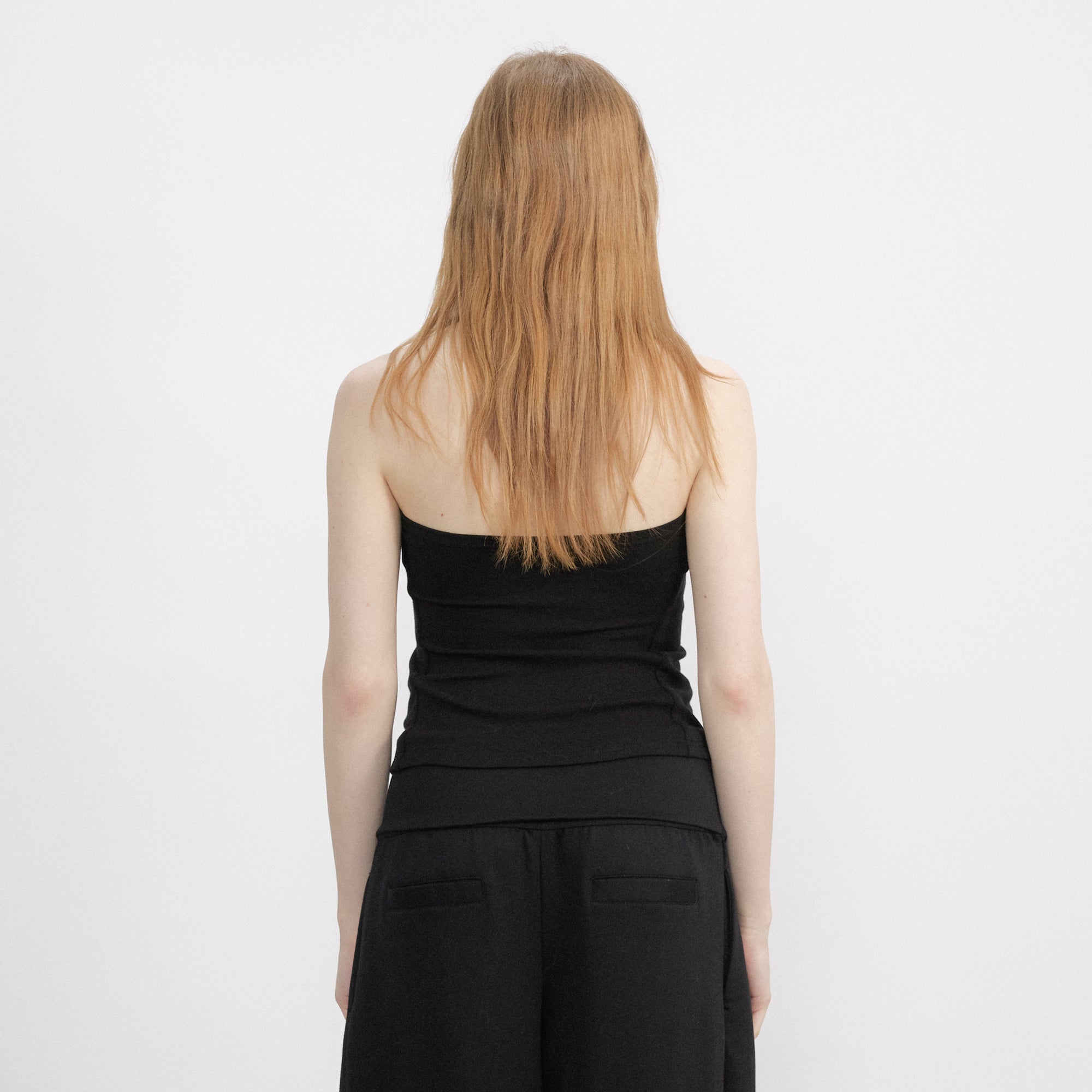 VERSION9 Modern Square-Neck Halter Top