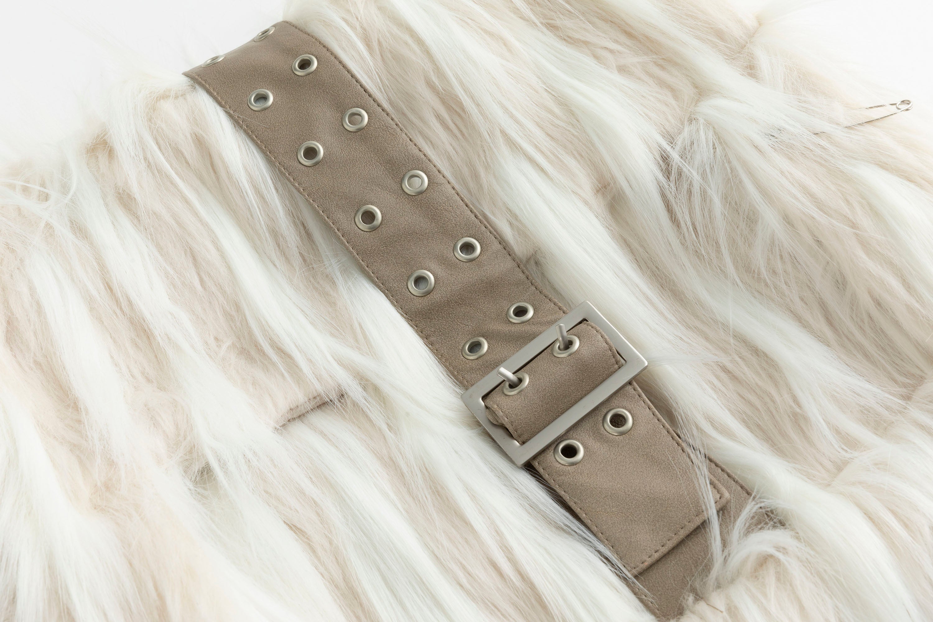 CESTNOUS Fuzzy Faux Fur Crossbody Bag