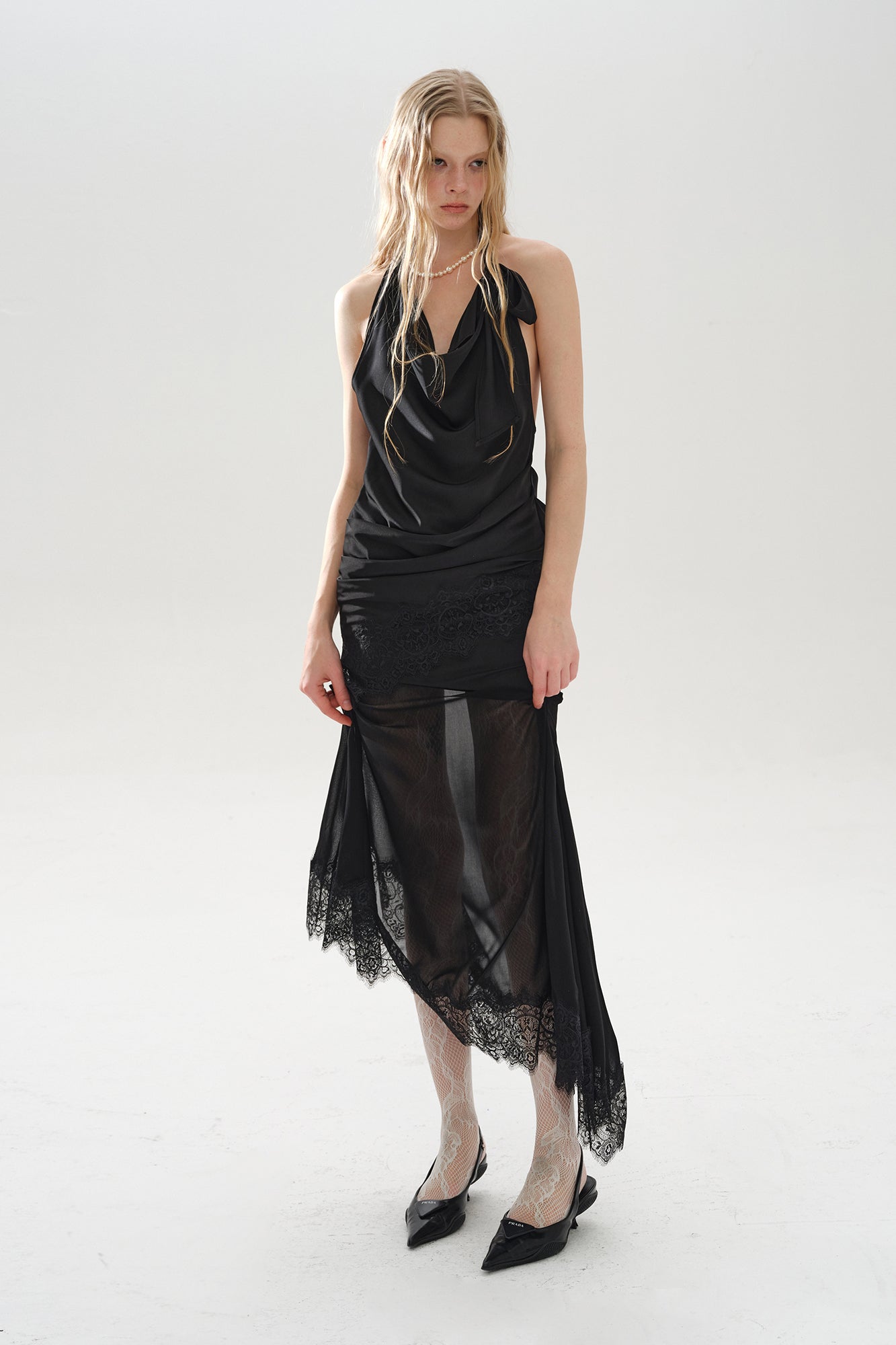LAYERS Cowl Neck Open-Back Lace Trim Halter Top