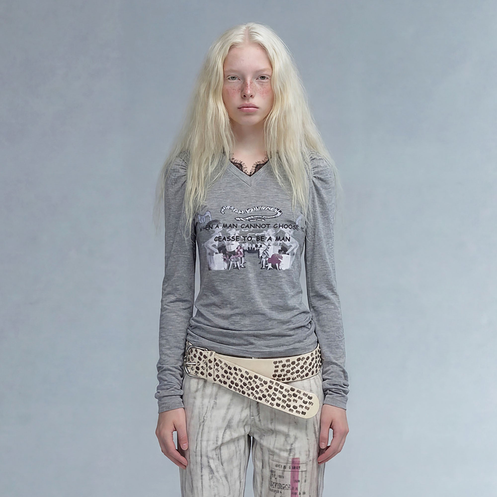 EMOHA Lace Back Graphic Long-Sleeve Tee