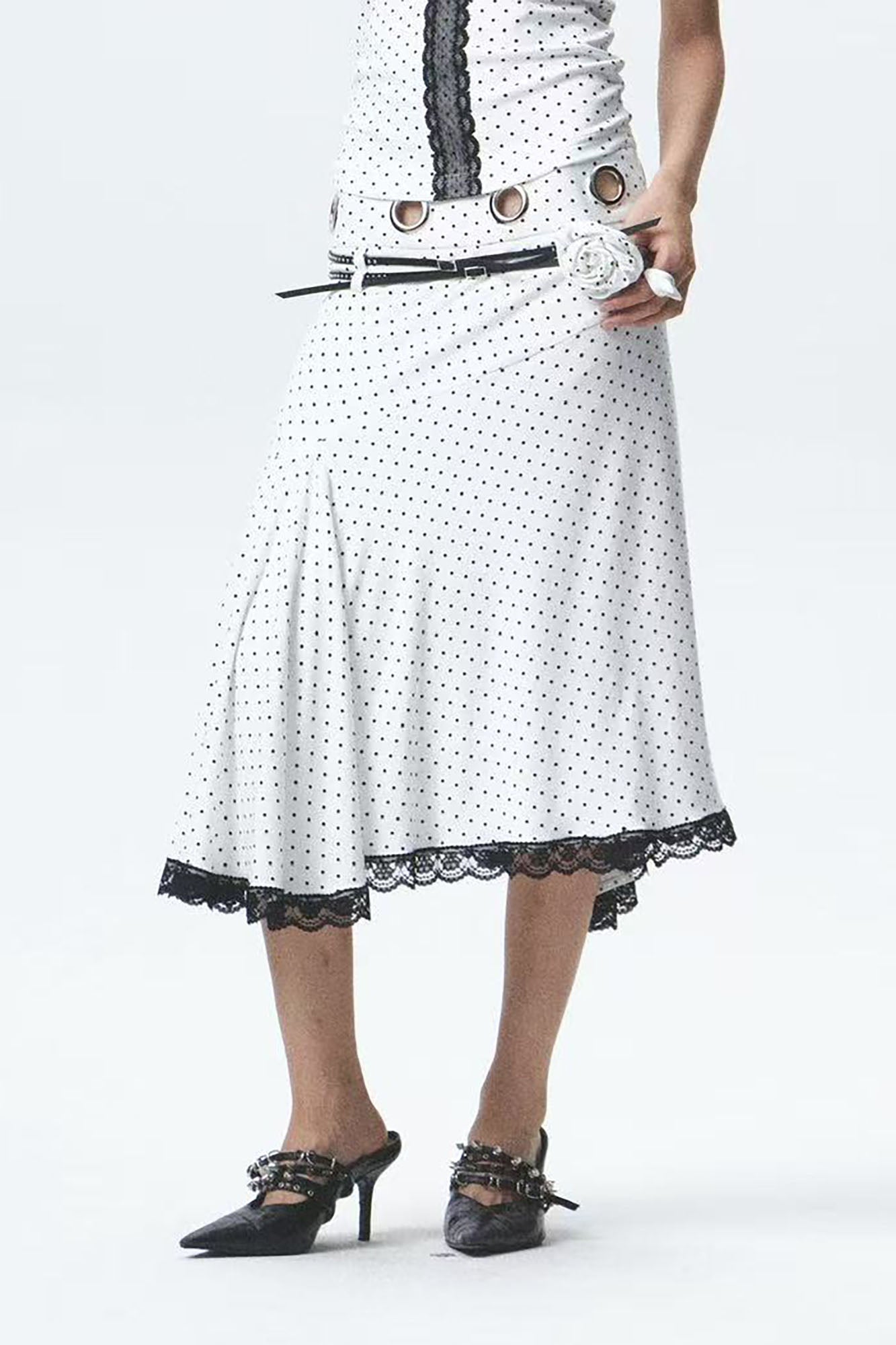 NONAME SPACE Polka-Dot Lace-Trim Asymmetric Midi Skirt