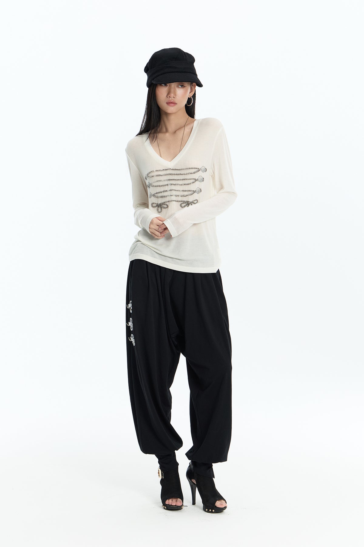 FAYCHUI Beaded Chain Bow V-Neck Long-Sleeve Tee