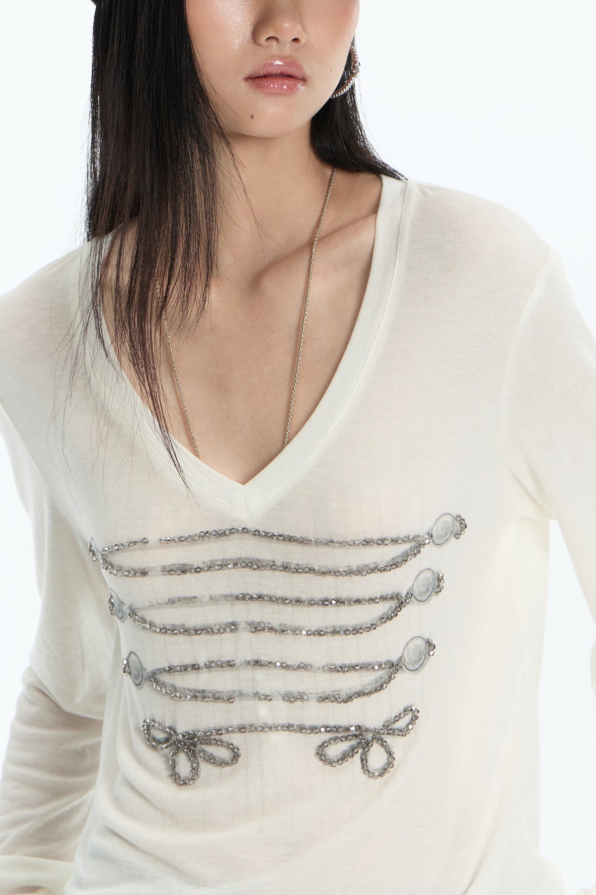 FAYCHUI Beaded Chain Bow V-Neck Long-Sleeve Tee
