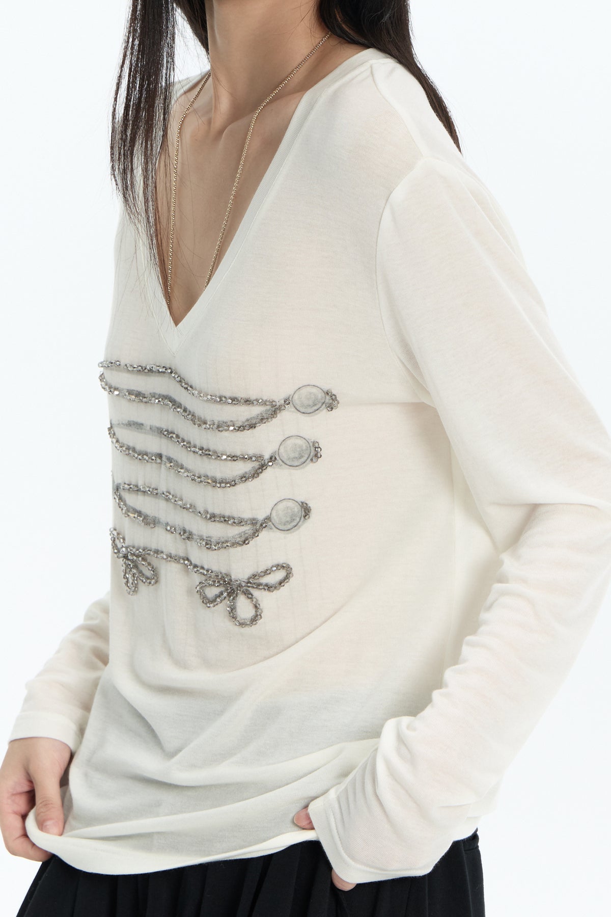 FAYCHUI Beaded Chain Bow V-Neck Long-Sleeve Tee