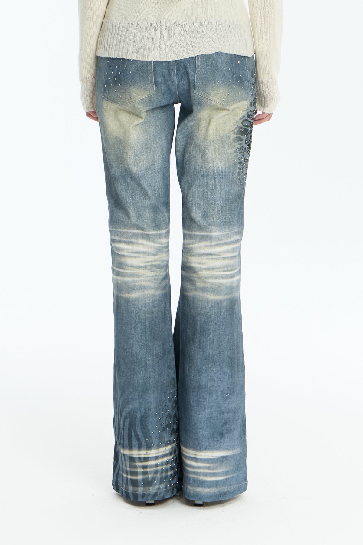 FAYCHUI Washed Leopard-Print Distressed Slim Flared Jeans