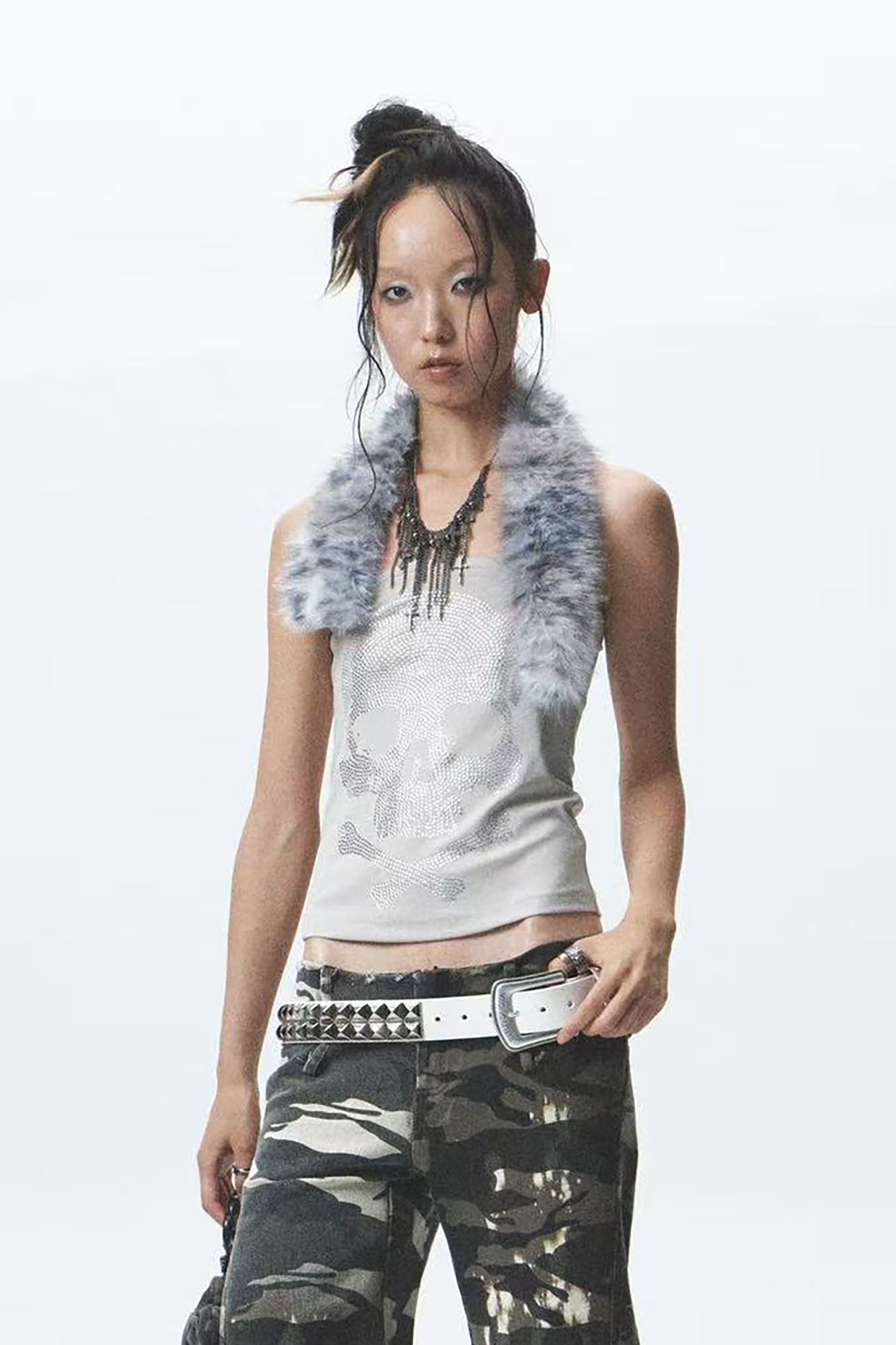 NONAME SPACE Detachable Faux Fur Trim Strapless Top