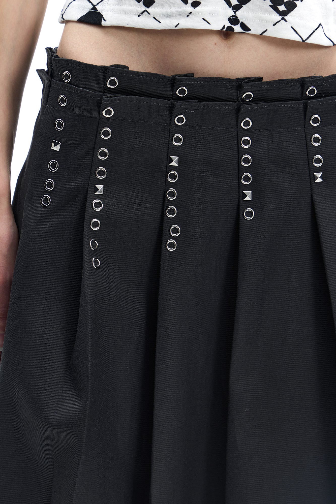 FAYCHUI Grommet Double-Waist Pleated Midi Skirt
