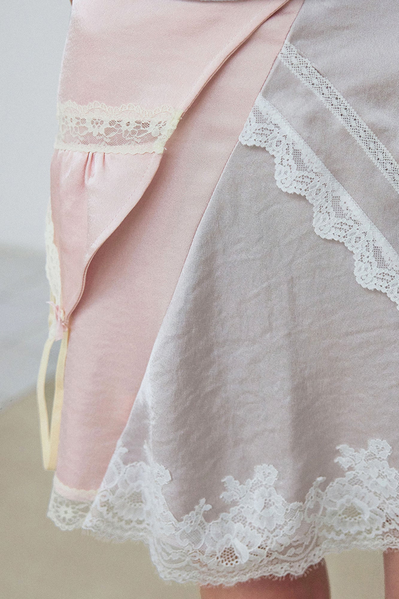 WII WIL Lace-Trim Garter Layered Mini Skirt