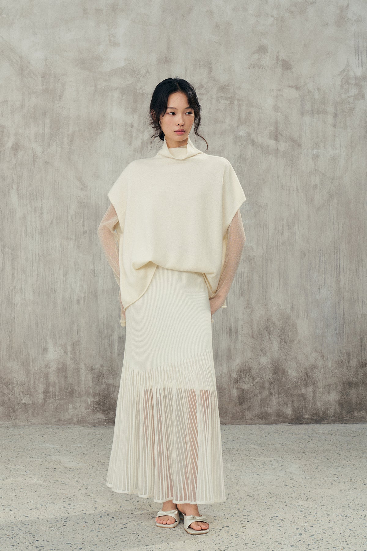 SAME FLOW Spliced Pleated High-Waist Maxi Skirt