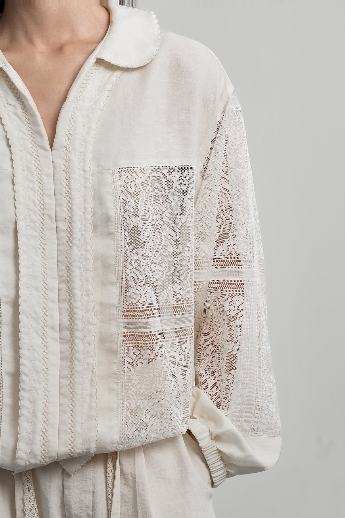 SAME FLOW Sheer Lace-Spliced Shirt