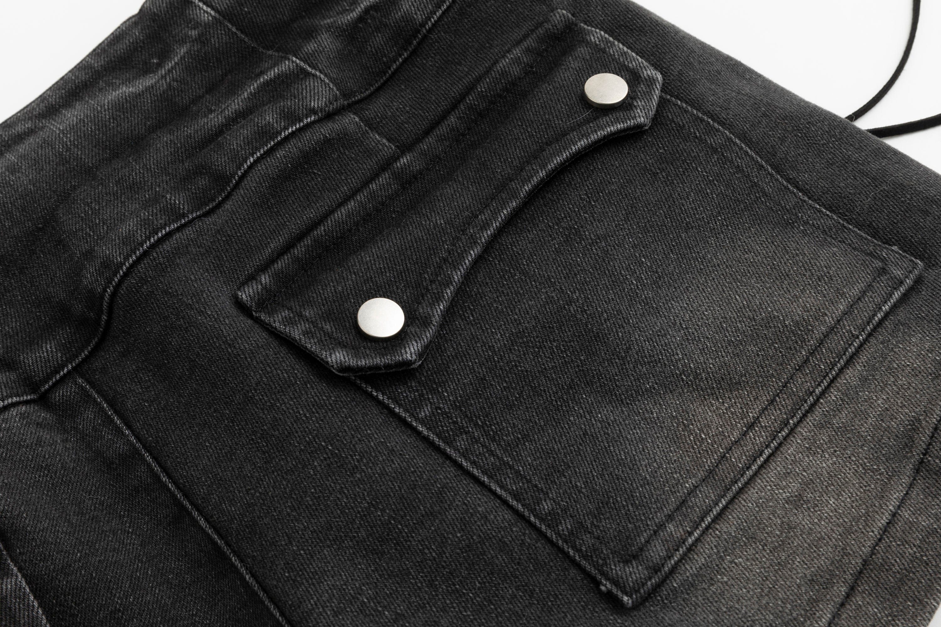 CESTNOUS Double Button Multi-Pocket Shorts