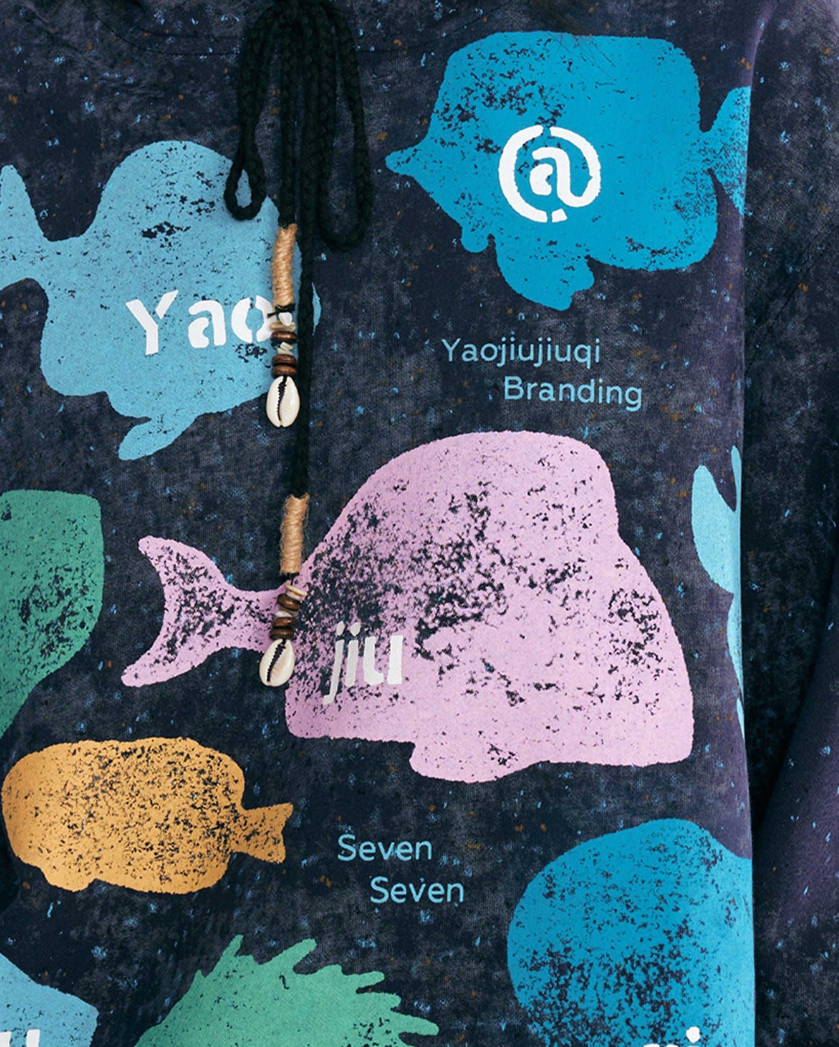 1997 POSTOFFICE Retro Fish Graphic Shell-Bead Hoodie